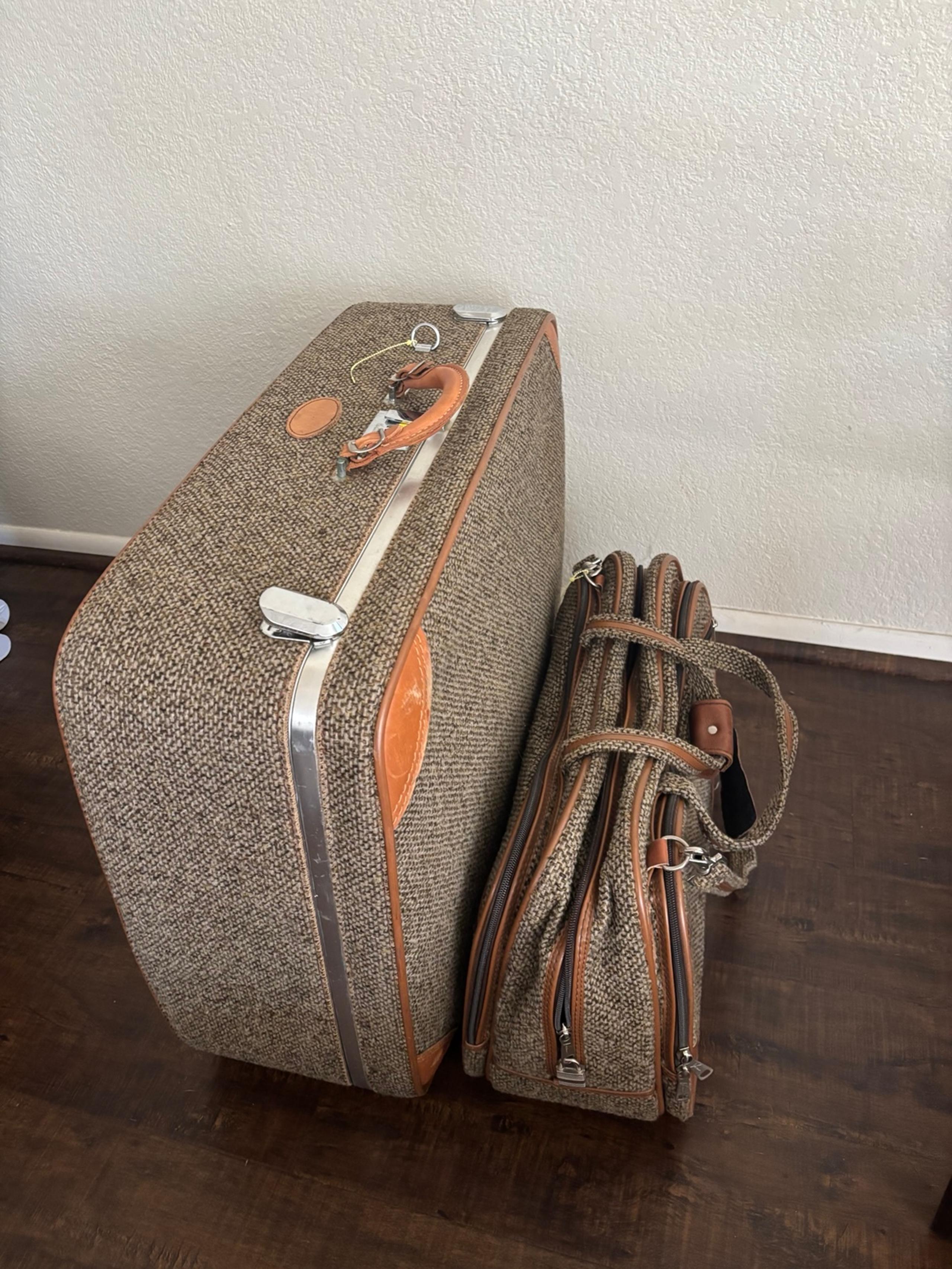 Vintage Ventura Luggage Set