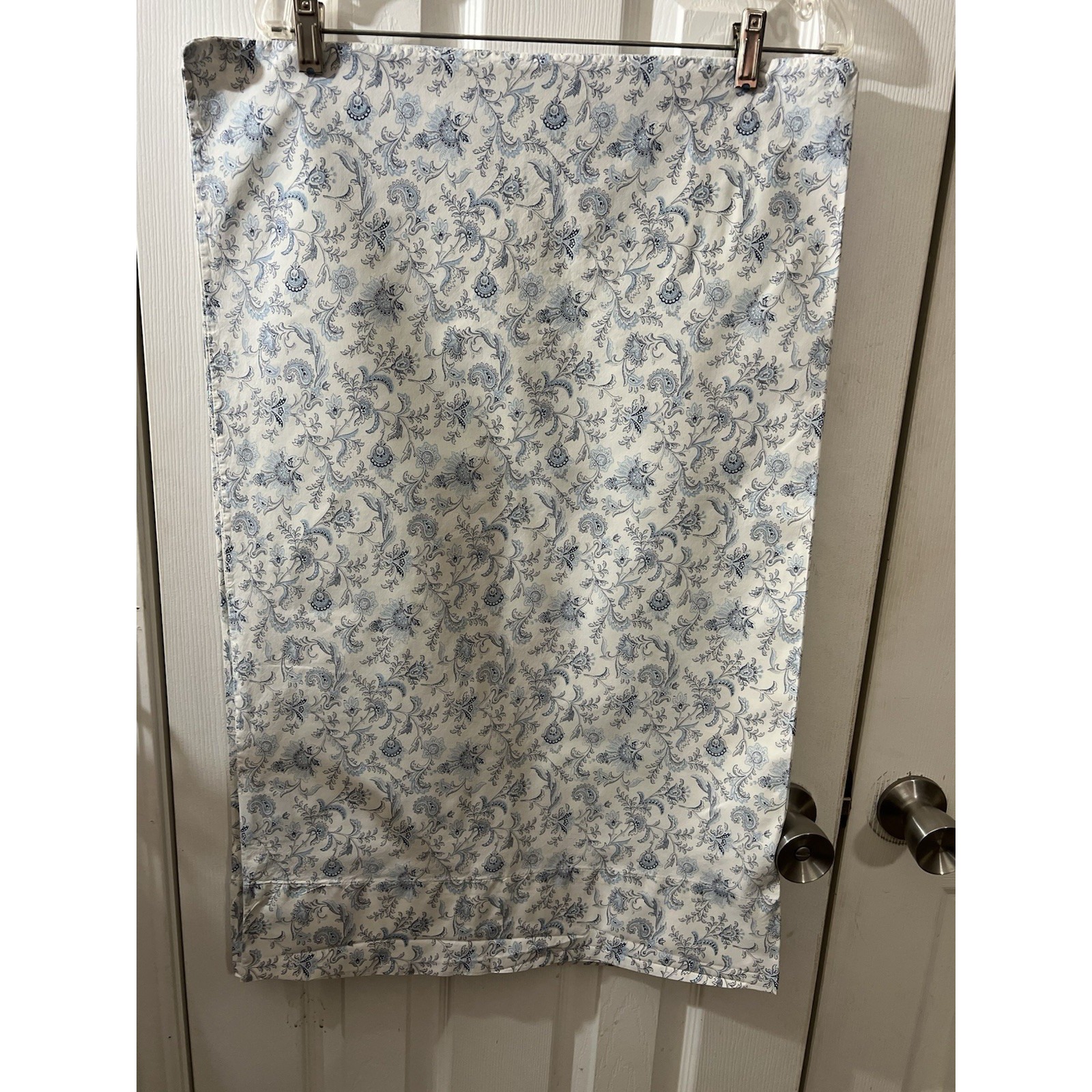 Set Of 2 Lauren Ralph Lauren Jacobean Floral Paisley Blue Pillow Cases