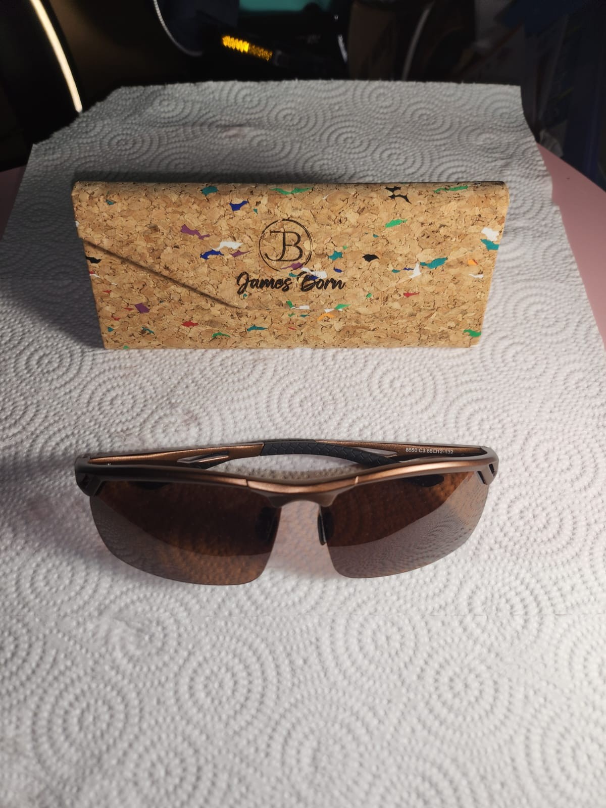 Sun glasses block UV. James bond, brad pitt, Tom cruise &justin Bieber favourite