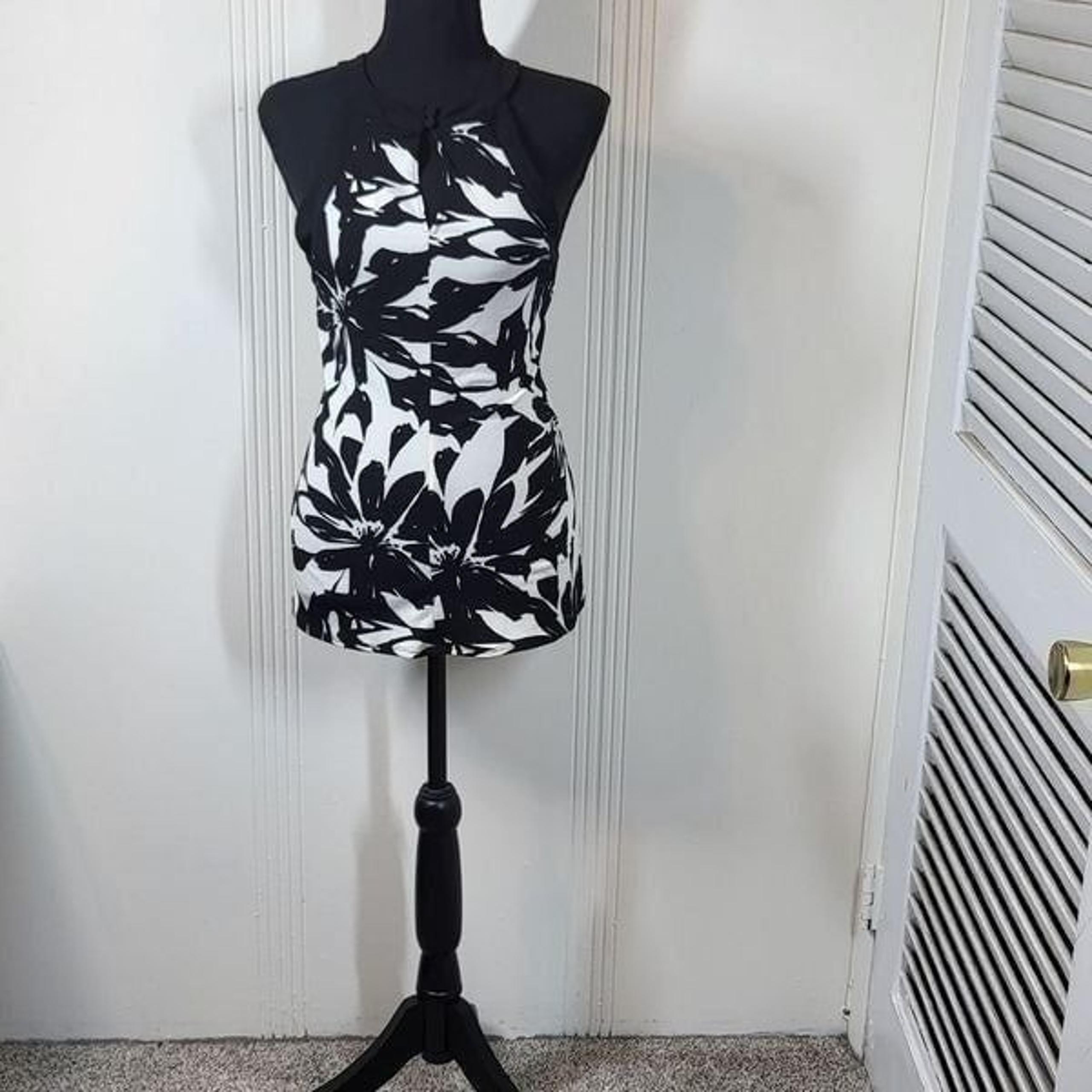 Banana Republic Women's Black & White Halter Top