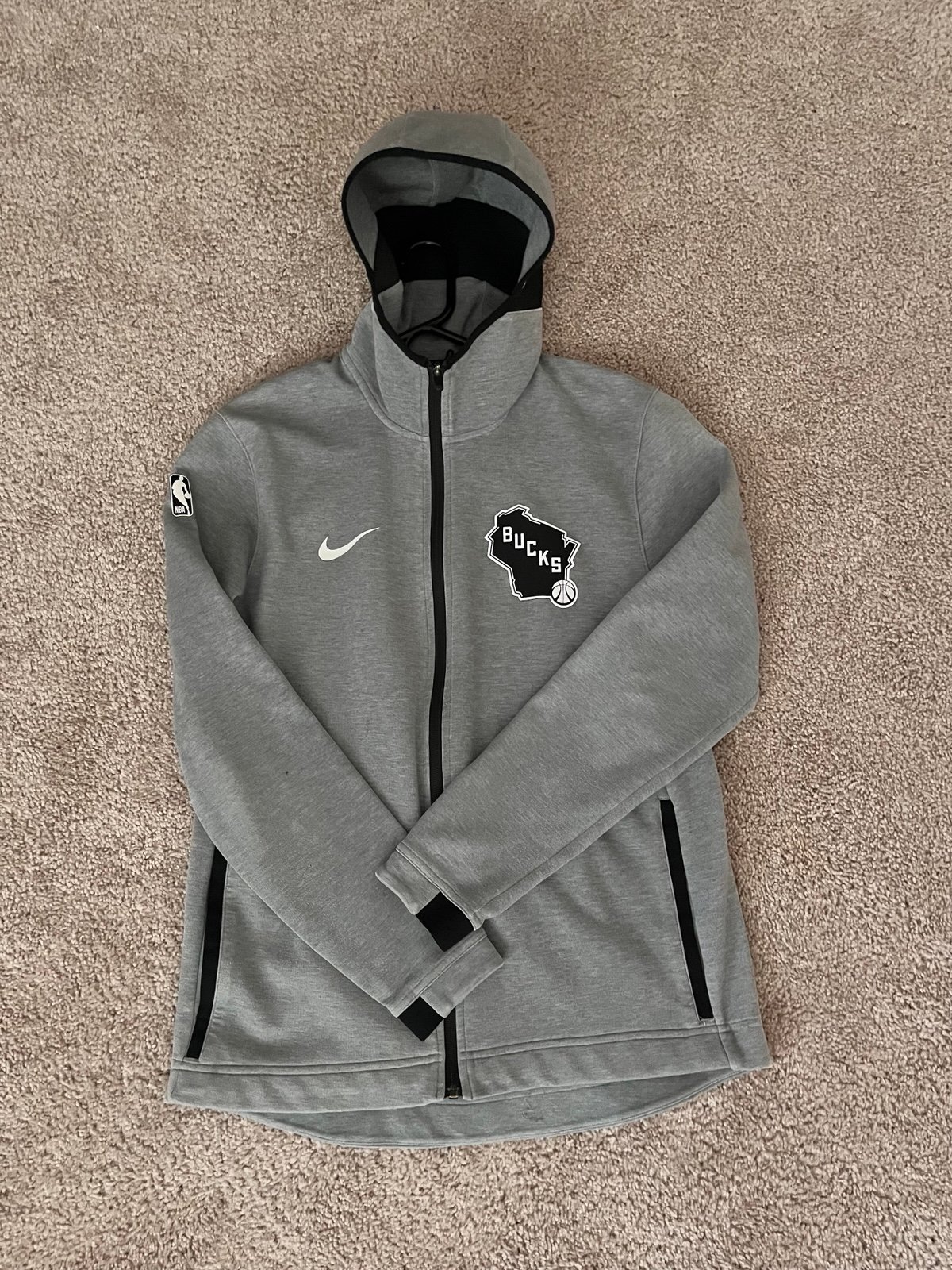 Nike Team Issue Milwaukee Bucks Zip Up Full Face Jacket