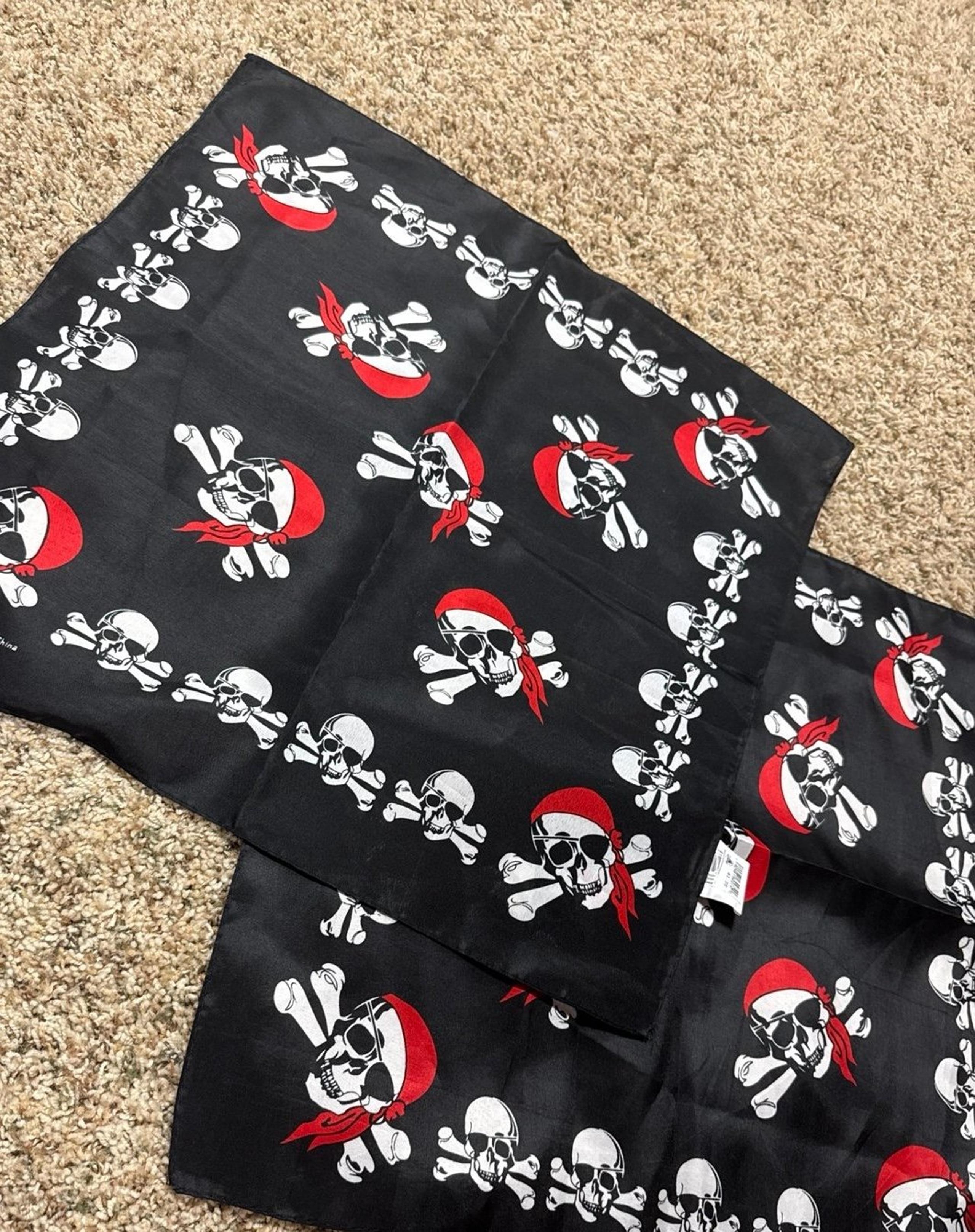 Disney pirates of Caribbean bandana hankercheif 20 by 20 lot of 2