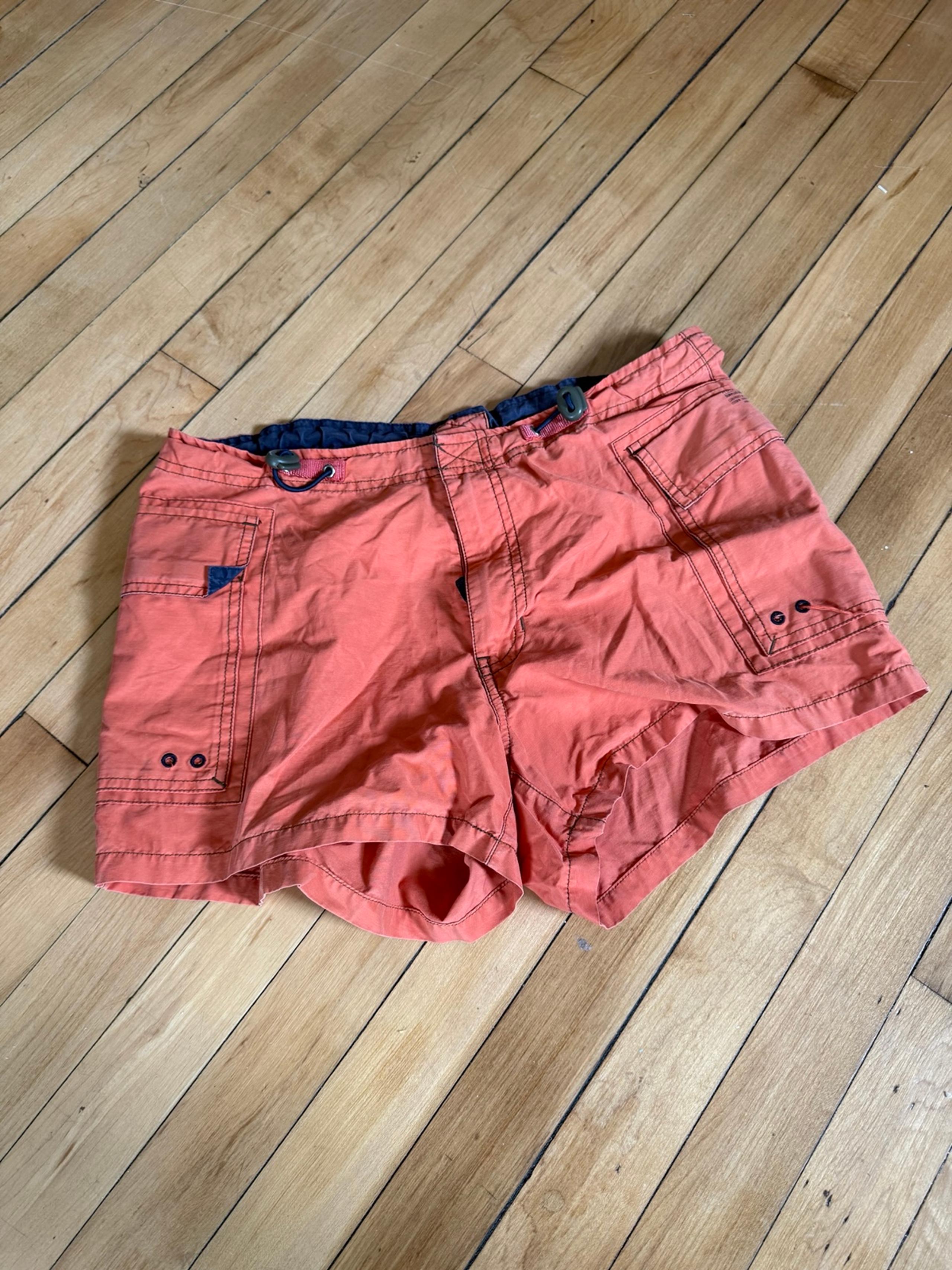 Abercrombie and Fitch orange 90s cargo shorts in orange women’s shorts utility - Abercrombie & Fitch
