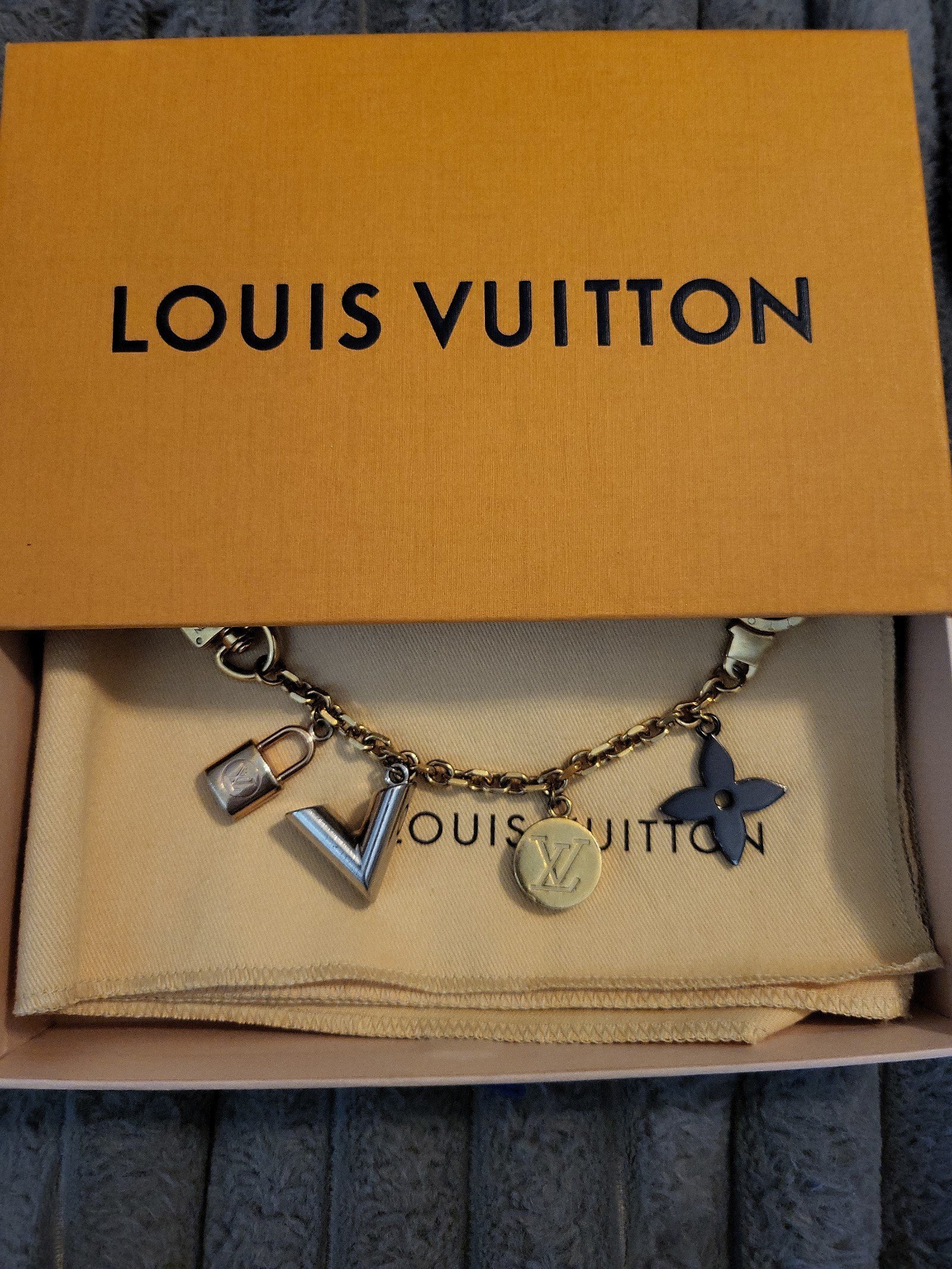Louis vuitton
