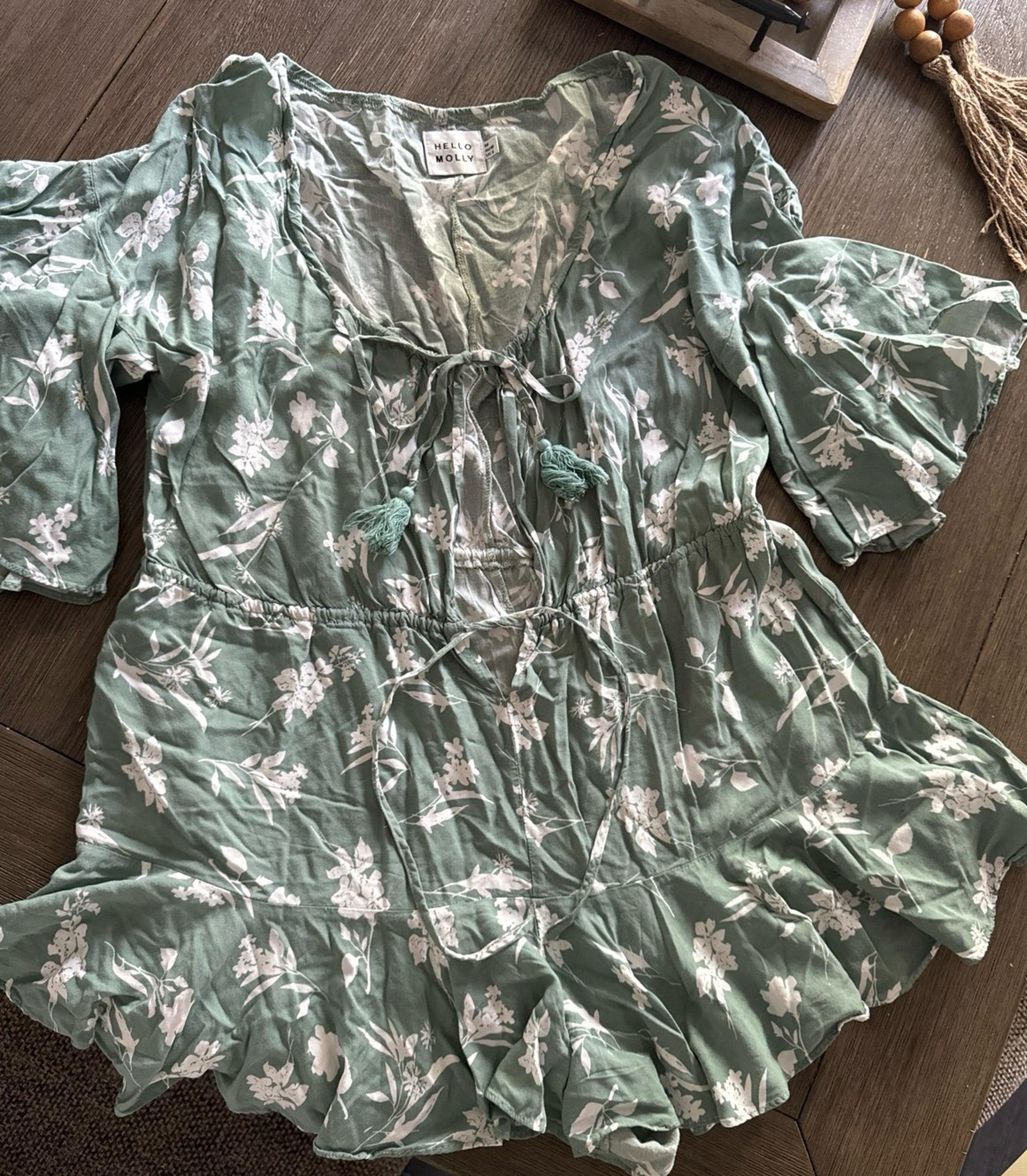 Hello Molly romper like new sz M