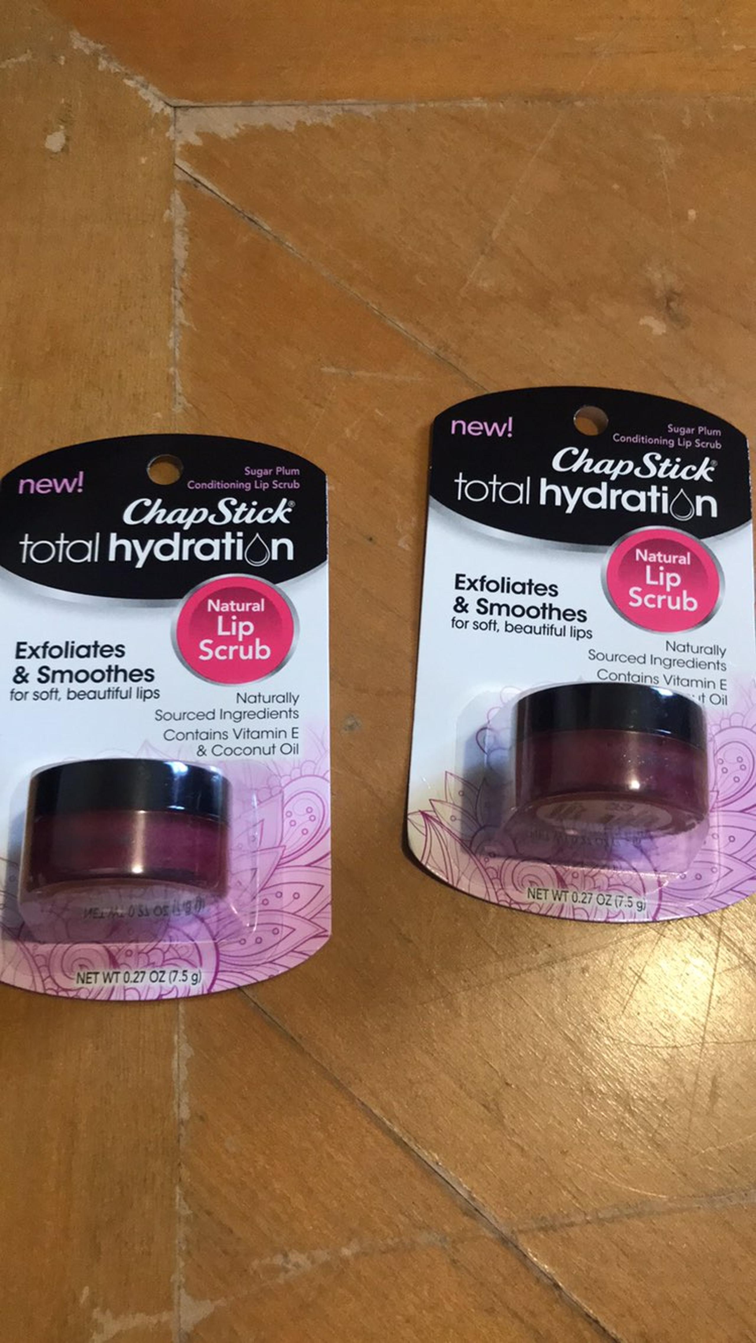 Chapstick Total Hydration lip scrib