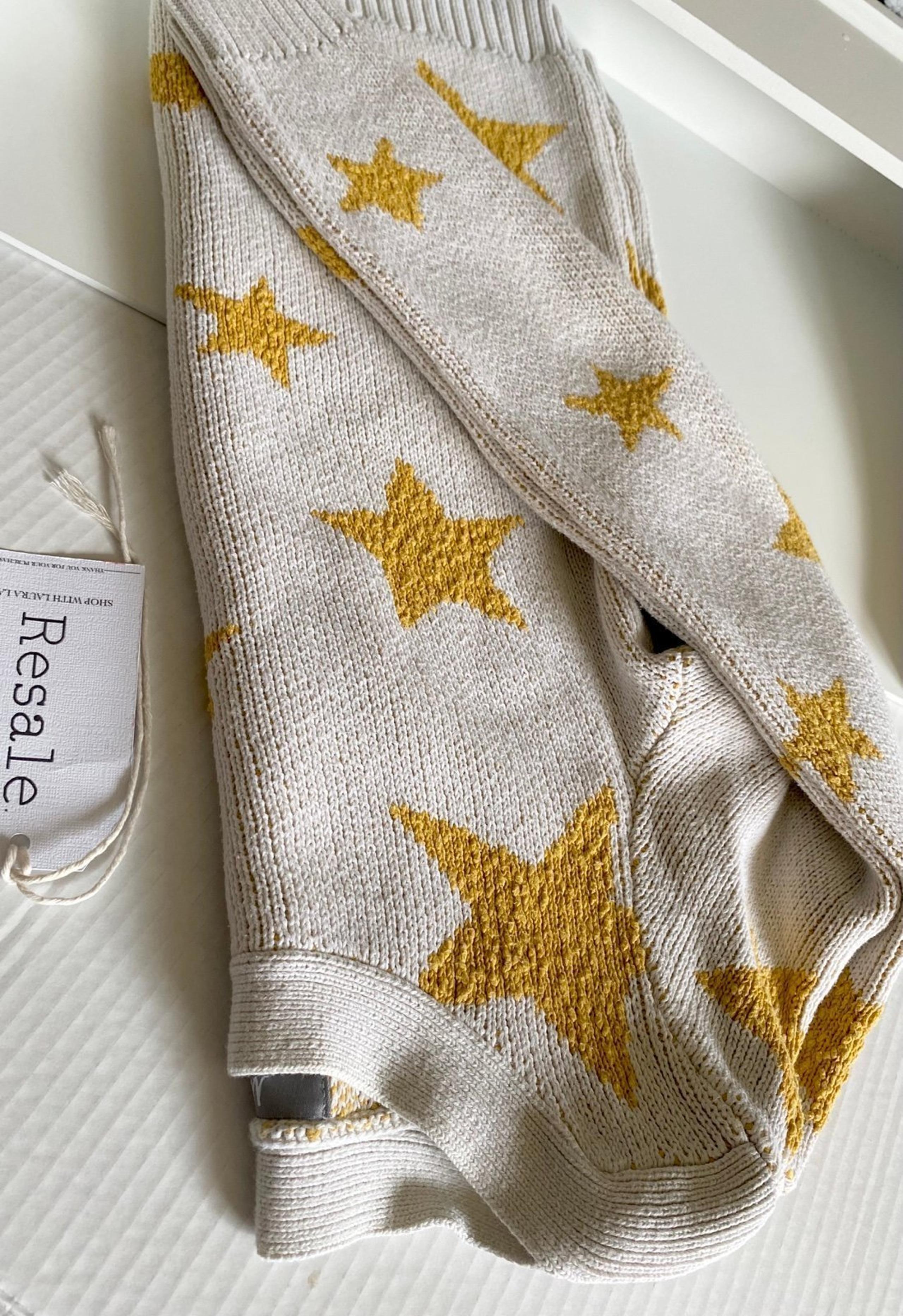 Women’s Marled Reunited Clothing Sweater, Stars Yellow and Beige. Size S.