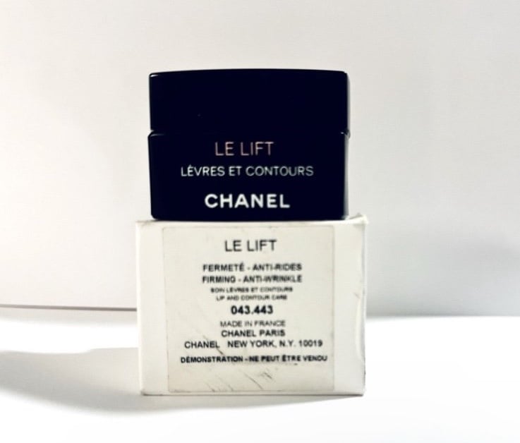 NIB Chanel Le Lift LIP & CONTOUR CARE FIRMING - ANTI-WRINKLE 15g/0.5oz