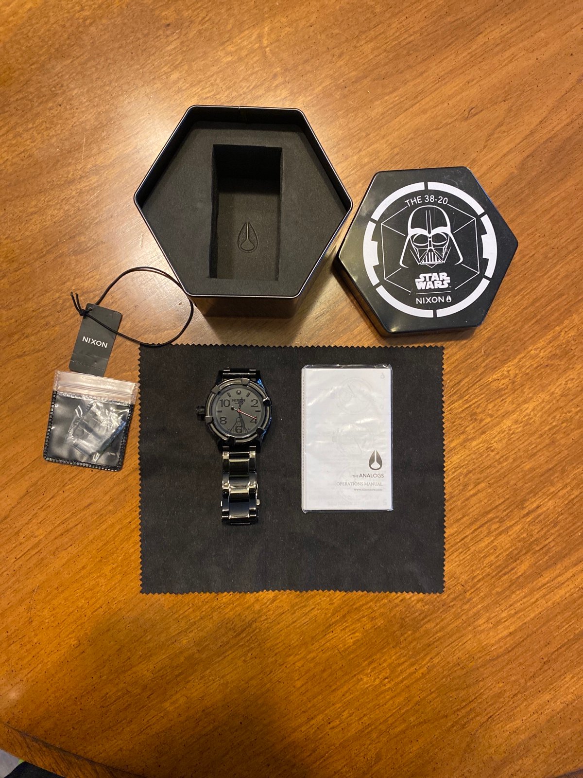 Nixon watch
