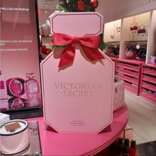 Victoria’s Secret Advent Calendar NWT Limited edition collections item special