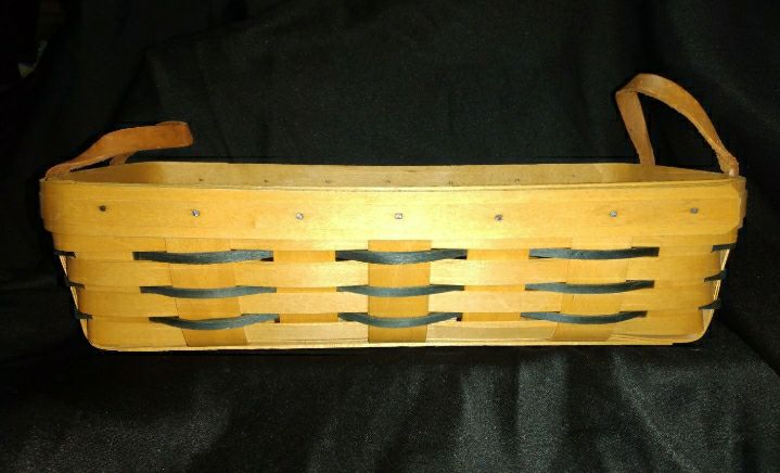 Longaberger Bread Basket 2001 Good Cond