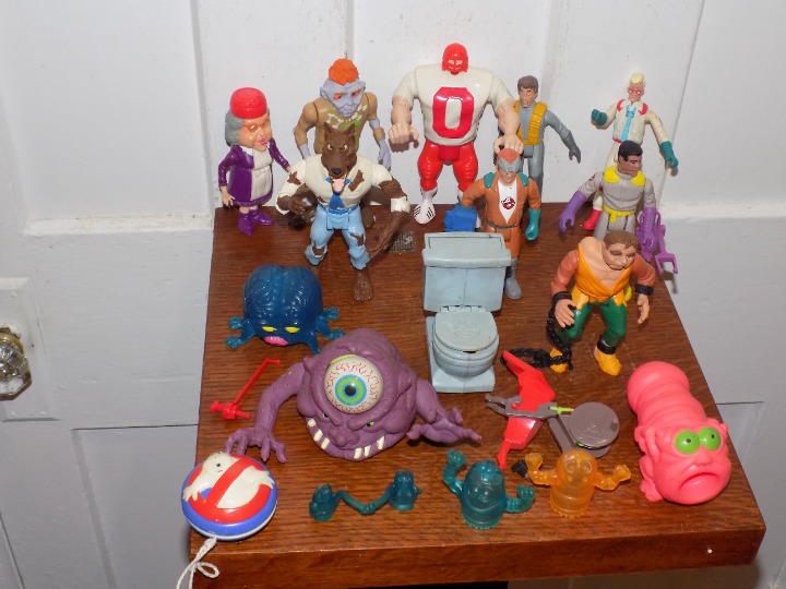 18 Vintage Ghostbusters Figures, Monsters and Ghosts and Items