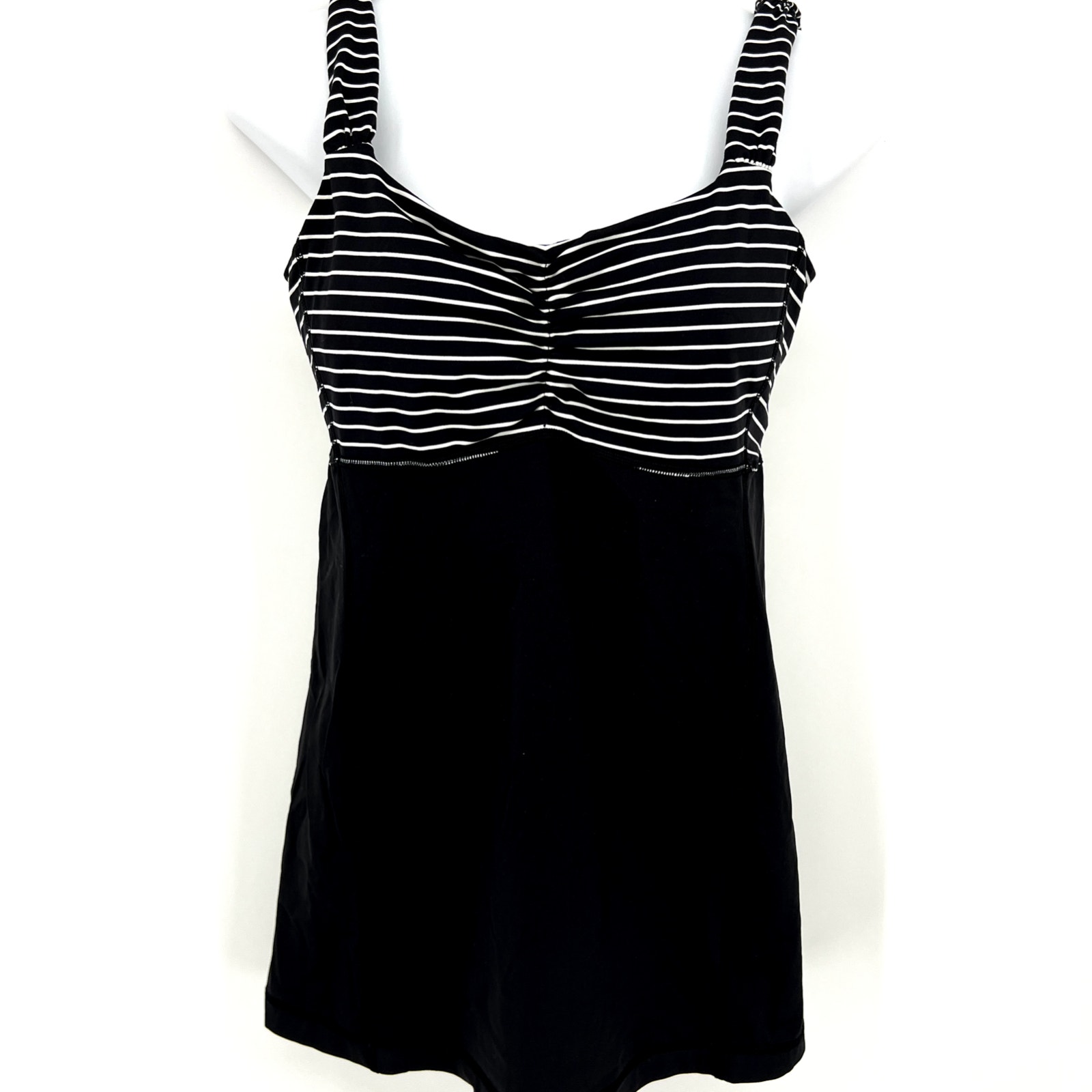 Lululemon Aria II Black and White Workout Tank Top Built in Bra Cups Size 8
