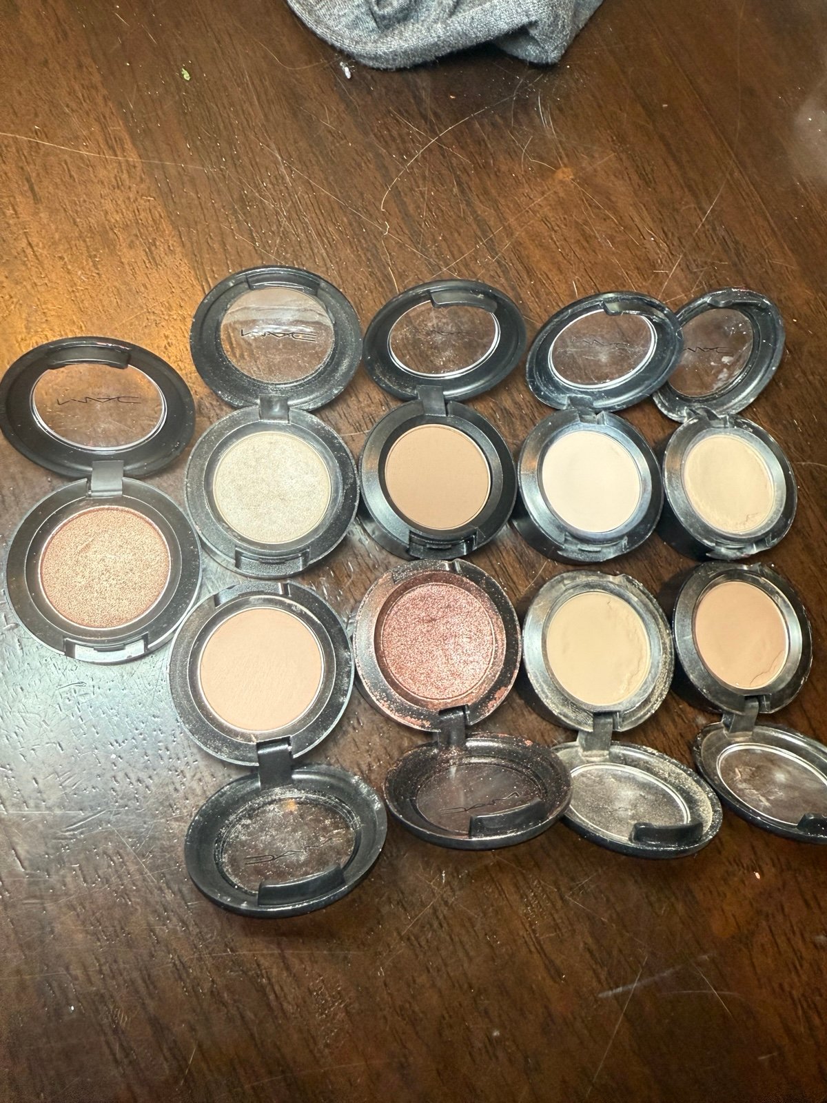 9pc bundle of MAC Cosmetics single eye shawow shades