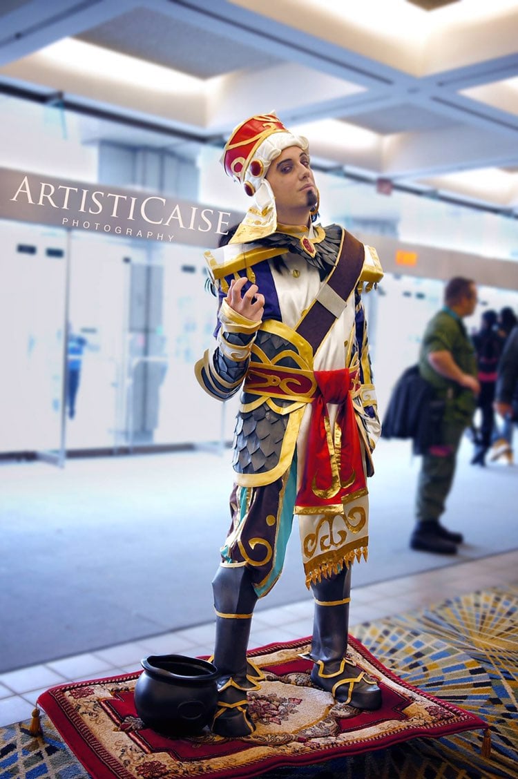 costume