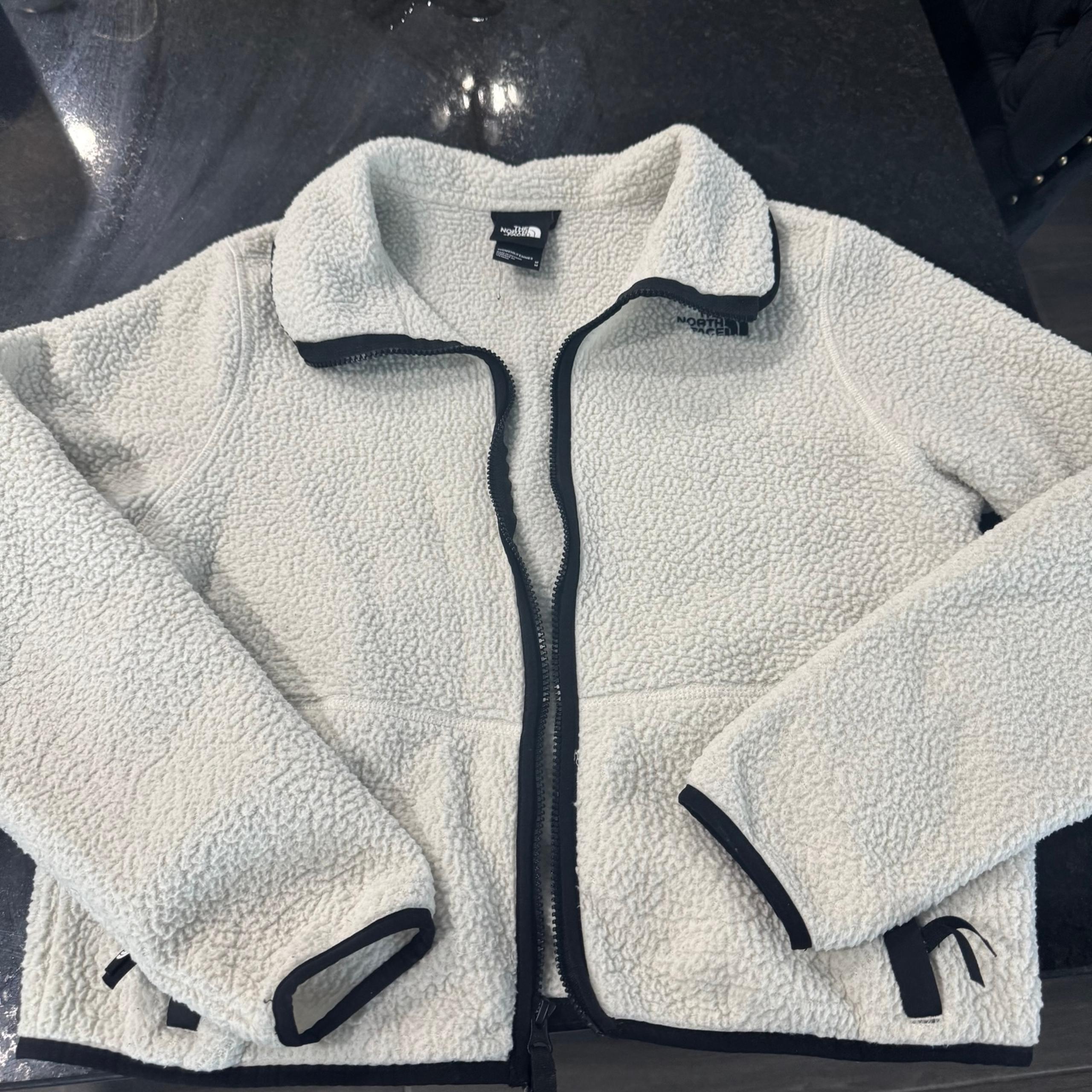 north face women’s medium sherpa white zip up jacket