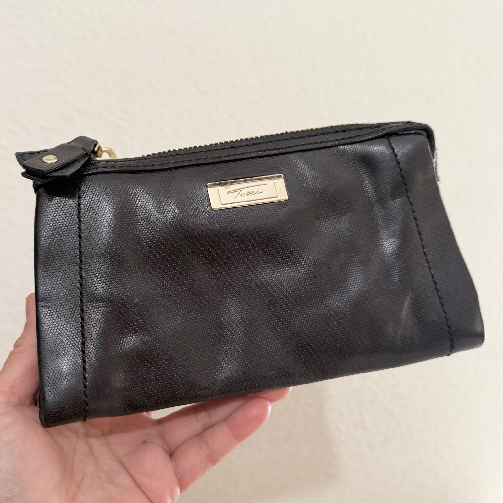 Vintage TUMI Black Leather Zip Pouch Wristlet Wallet NO Strap. Pre-owned with no