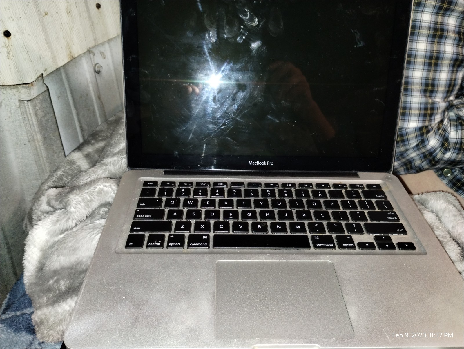 apple laptop