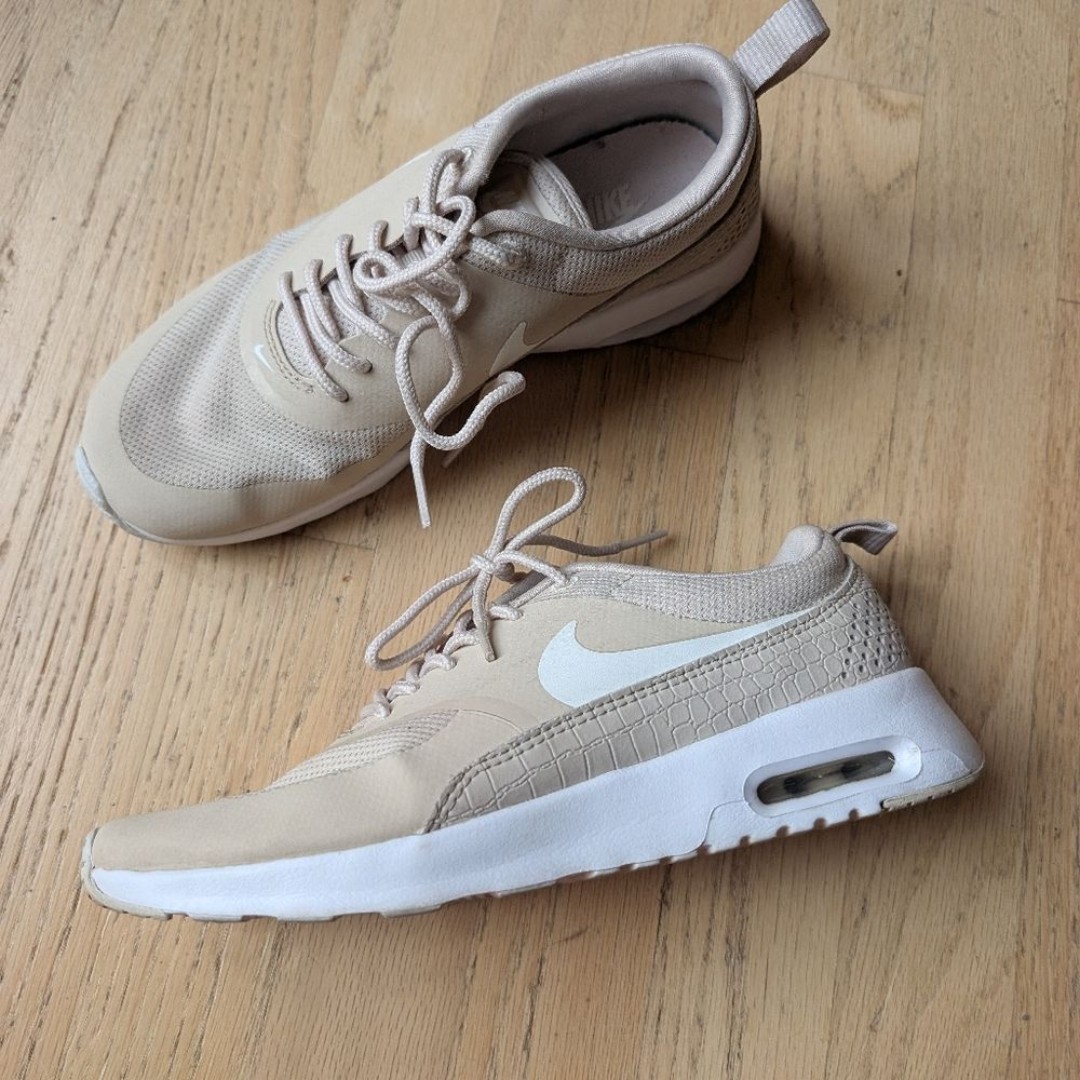 NikeWMNS Air Max Thea Oatmeal/sail-white Size 6.5