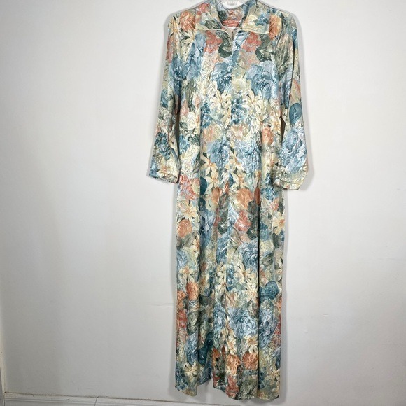 Carlton Hall Women’s NWT Size Small Aqua Floral Satin Partial Zip Robe Gown
