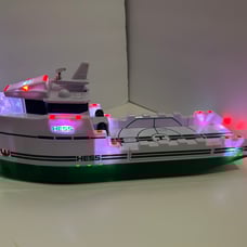 Hess 2023 Toy Truck 90th Anniversary Collectors Edition Ocean Explorer