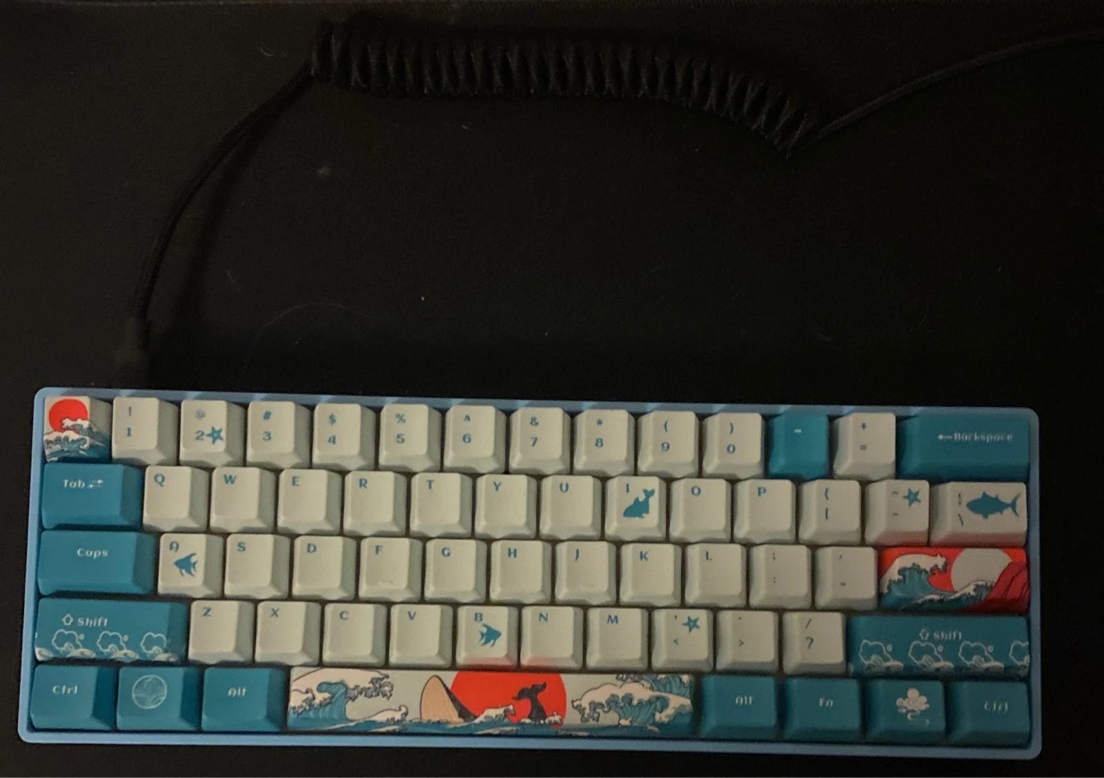 gk61 keyboard with milky yellows