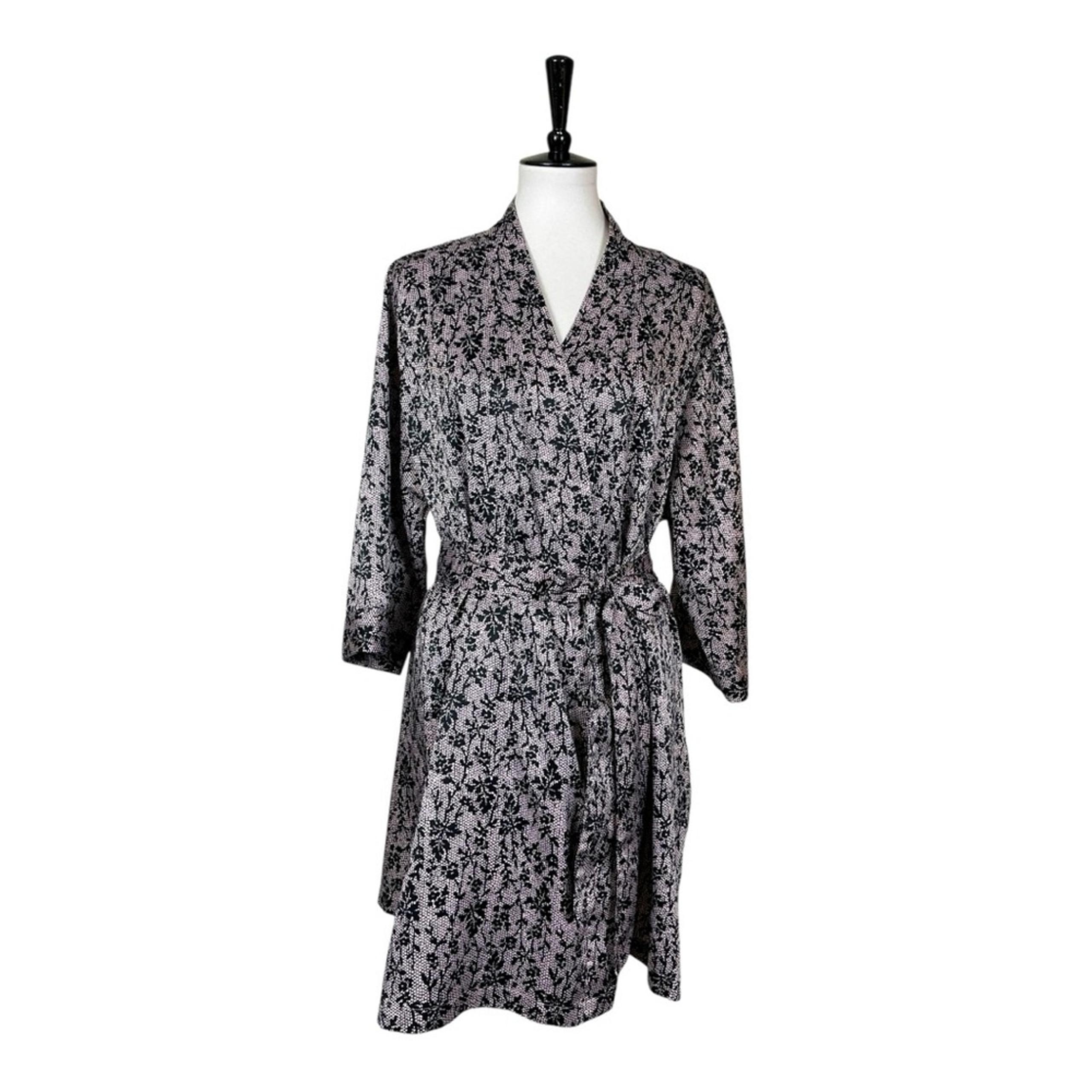 Cabernet Robe Satin Pockets Tie Waist Black Pink Lace Print Women’s Size Large