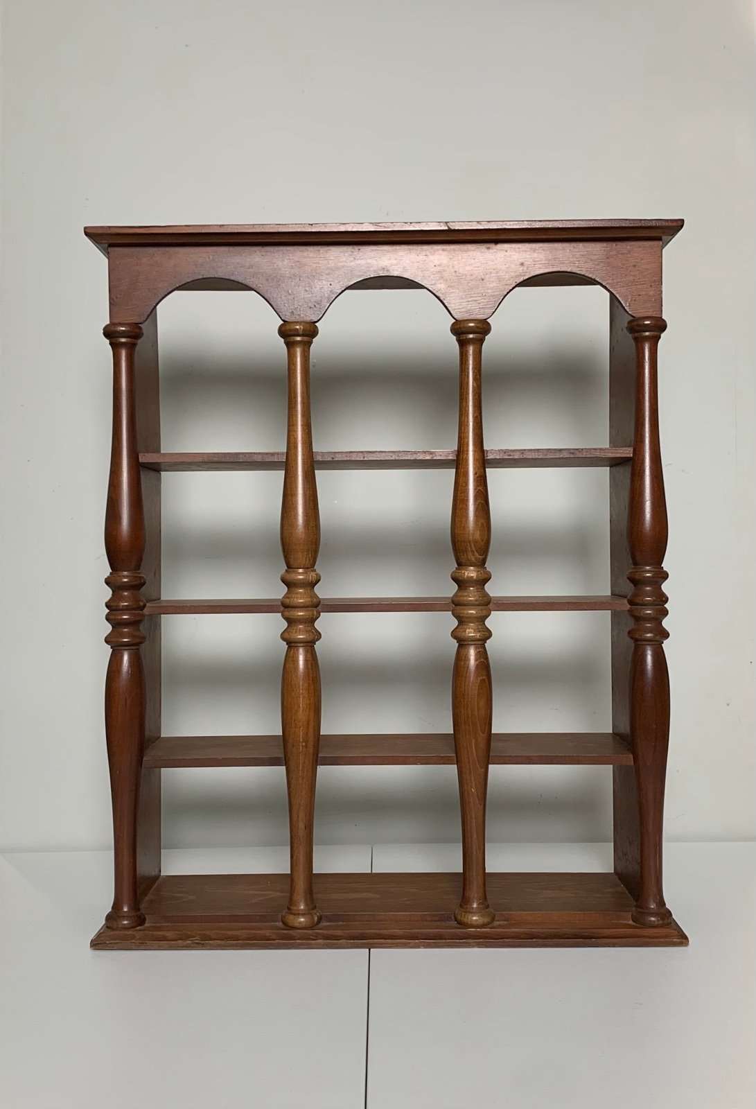 Vintage Wood Colonial 3-Tiered Spindle Hanging Wall Shelf Decor Curio Display