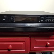 Onkyo 6 disc cd changer DX C340