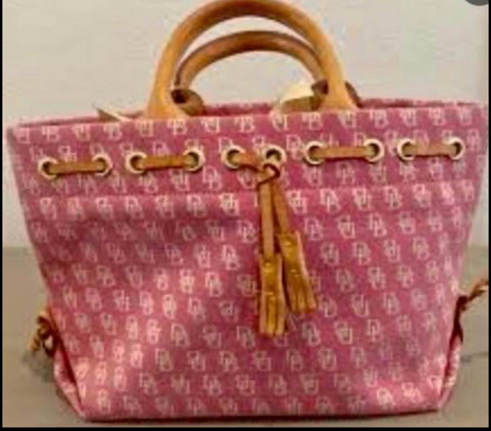 Dooney & Bourke Alto Medium Tassel