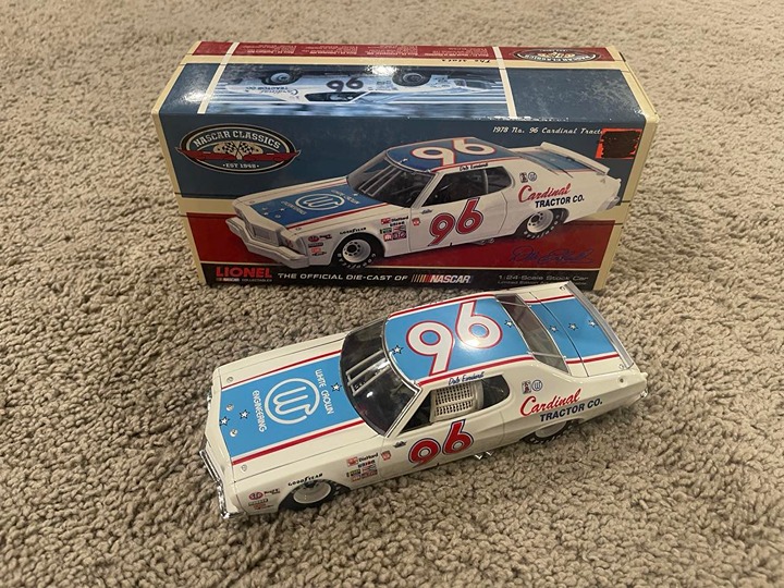 1979 Dale Earnhardt Cardinal Tractor 1/24 Diecast