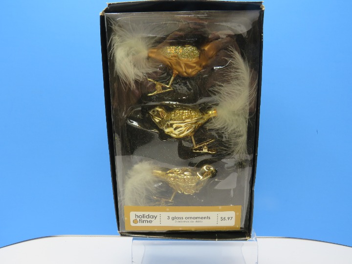 Holiday Time 3 Glass Ornaments Clip On NIB Birds w/White Feathers