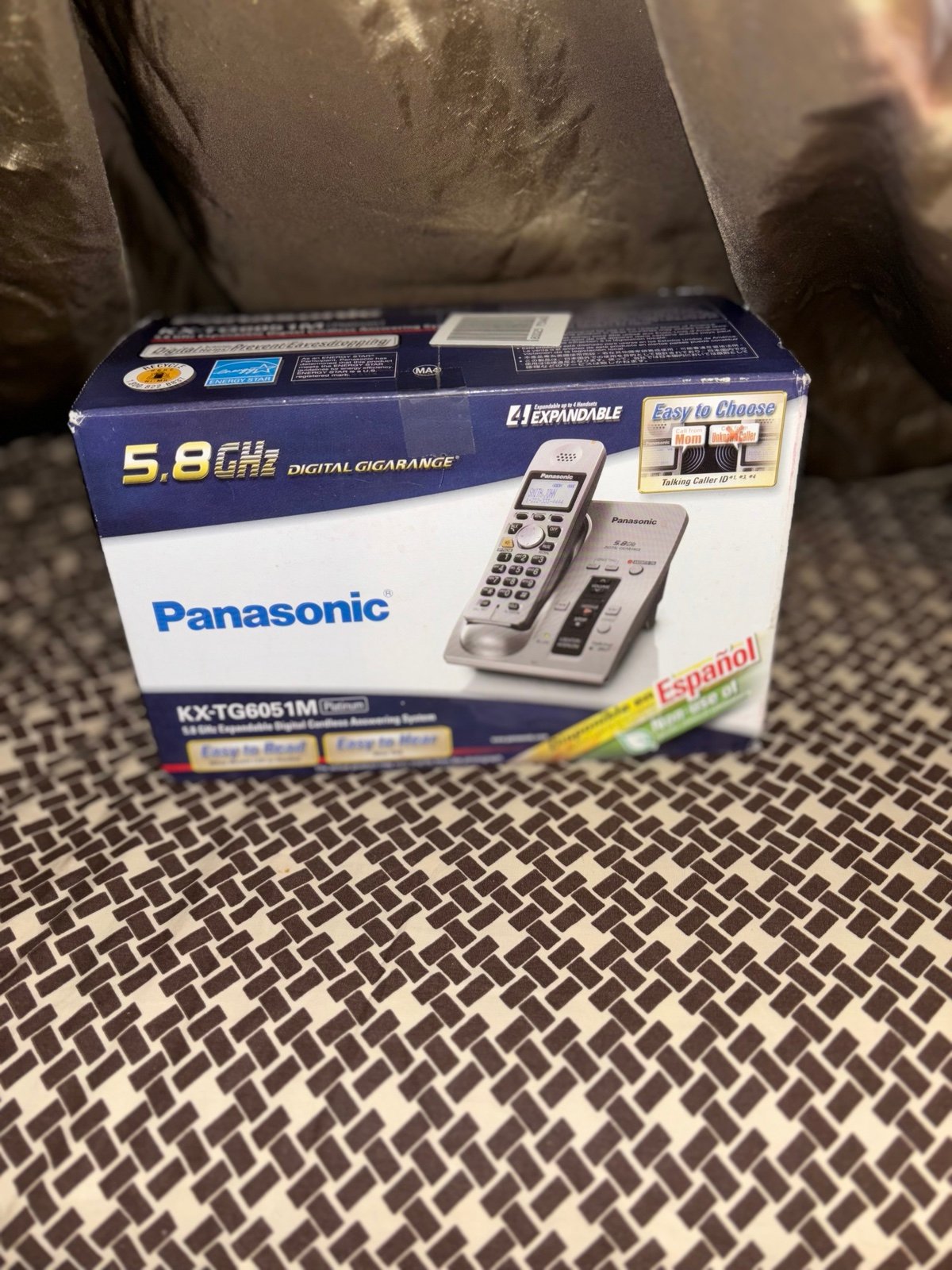 Panasonic KX-TG6051M 5.8 GHz Expandable Digital Cordless Phone System