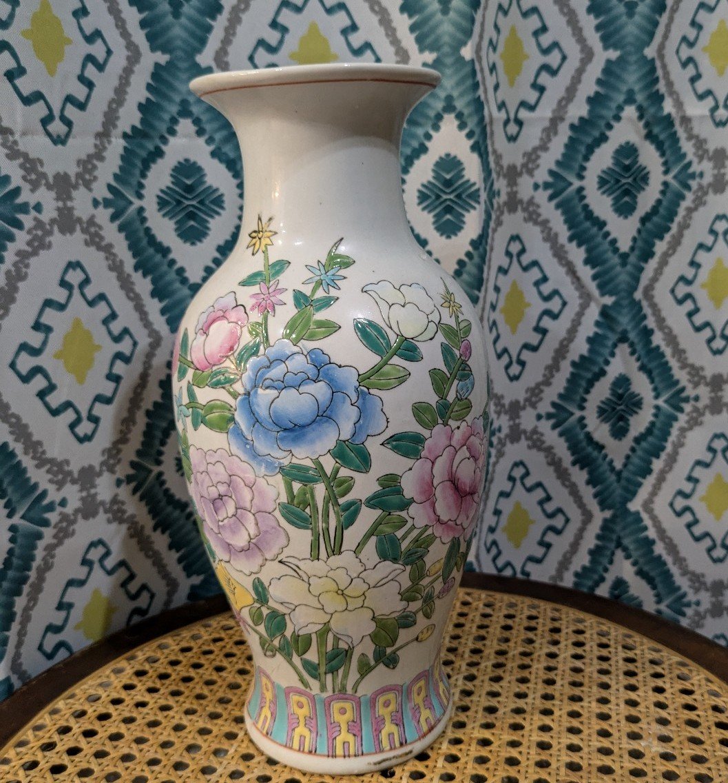 Vintage 12 Tall Multicolor Floral Asian Chinoiserie Hand Painted Vase