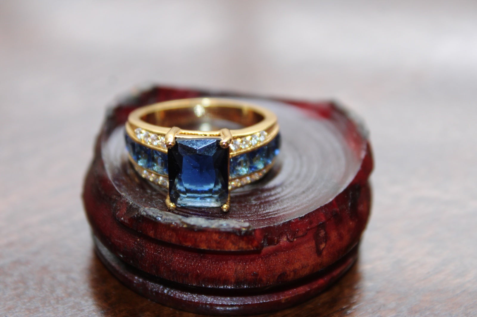 Gold bead set sapphire ring