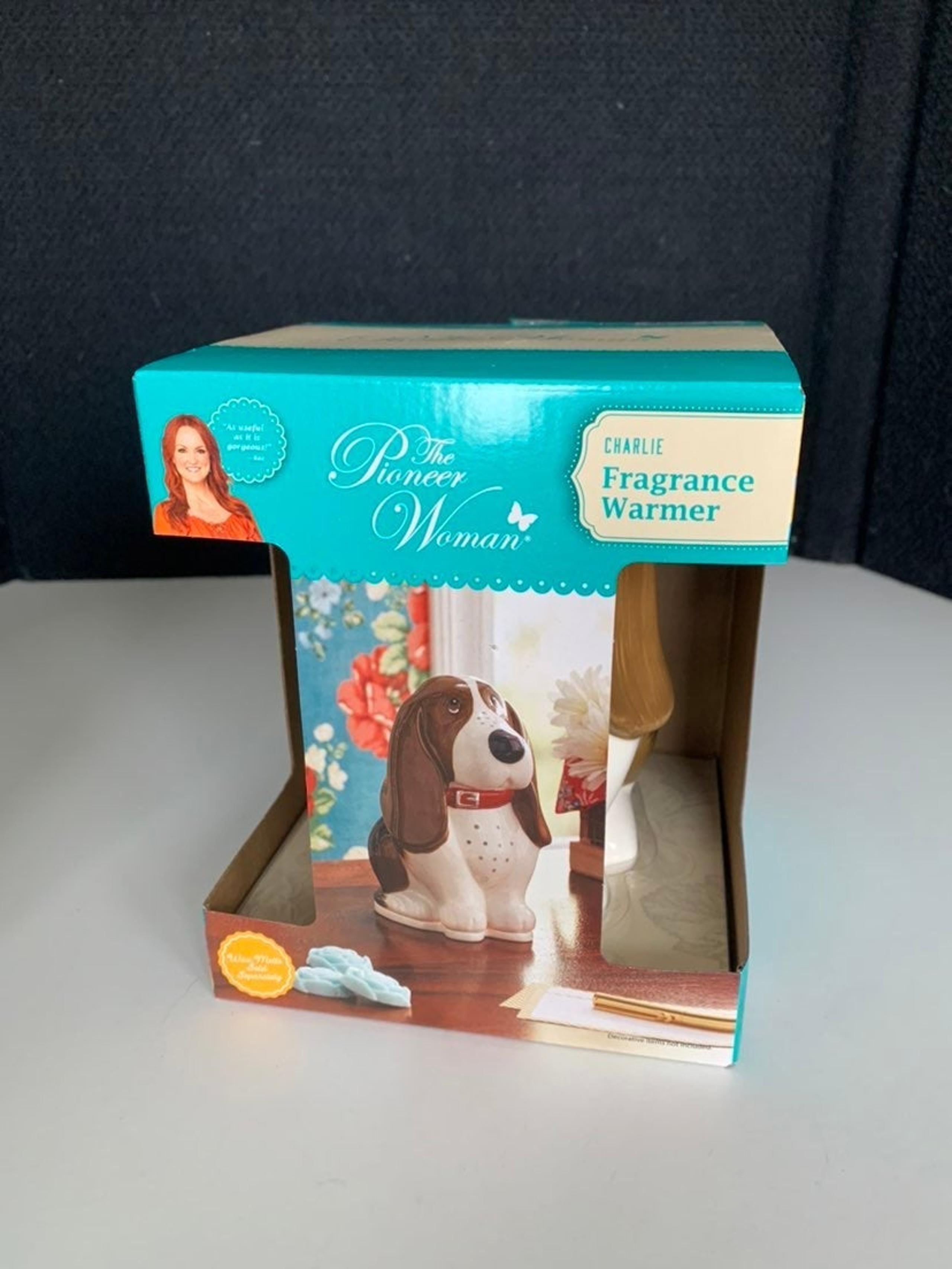 The Pioneer Woman Charlie Dog Ceramic  Fragrance Scented Wax Warmer NEW.   New i