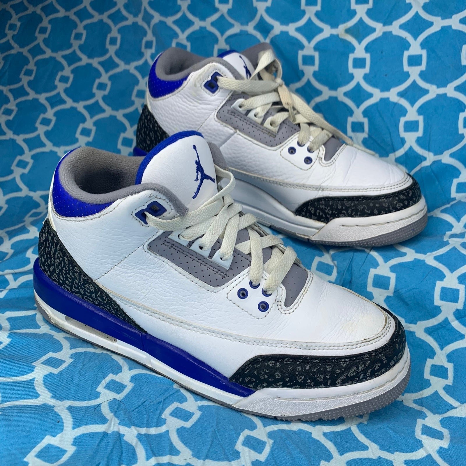 Nike Youth size 6.5y Air Jordan 3 racer blue retro og GS kids cement grey shoes