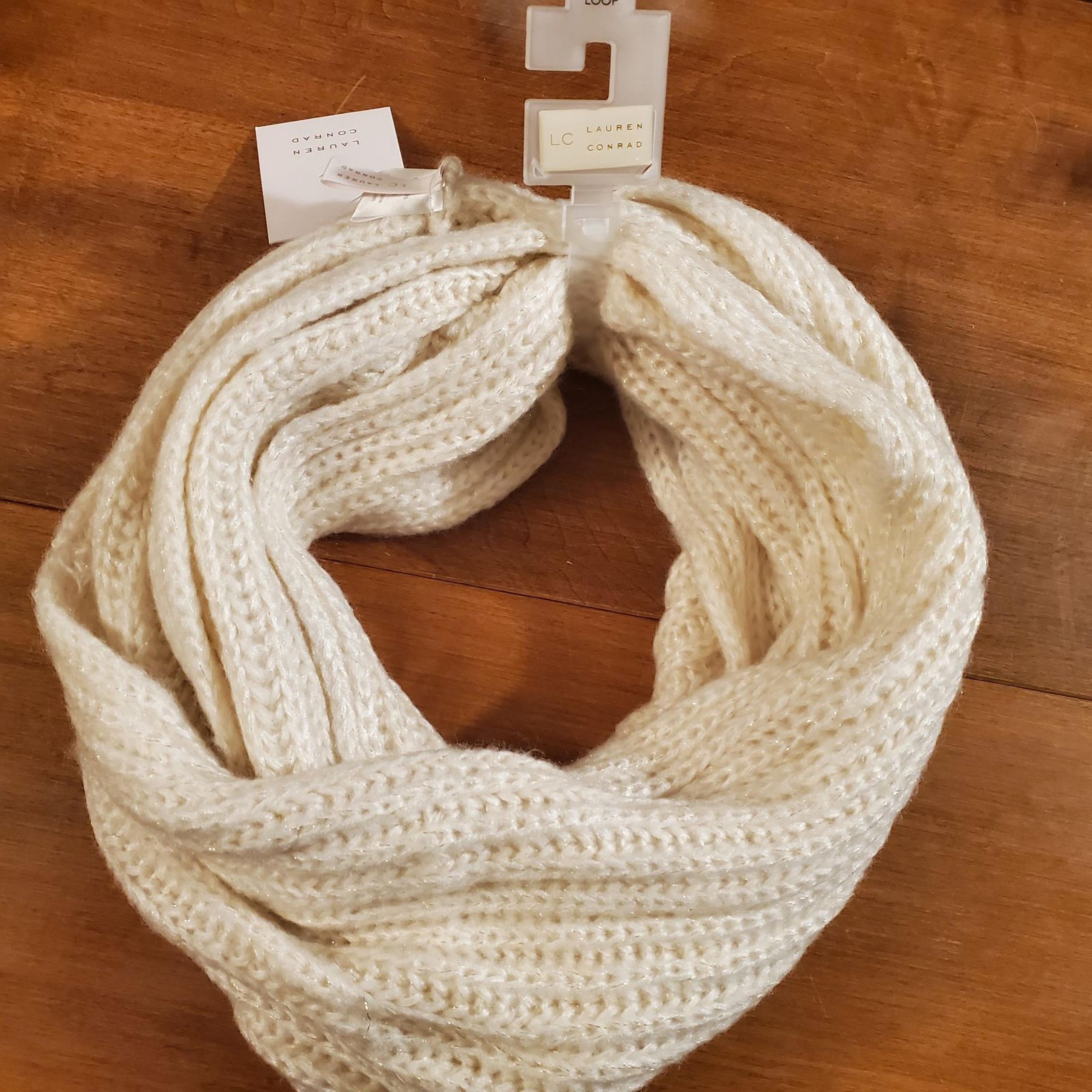 NWT LC Lauren Conrad Loop Scarf