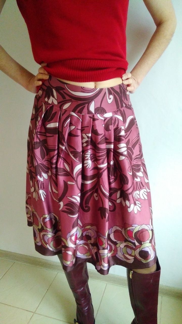 MARELLA by MaxMara silk skirt. Size 2. 100% silk, very good condition
