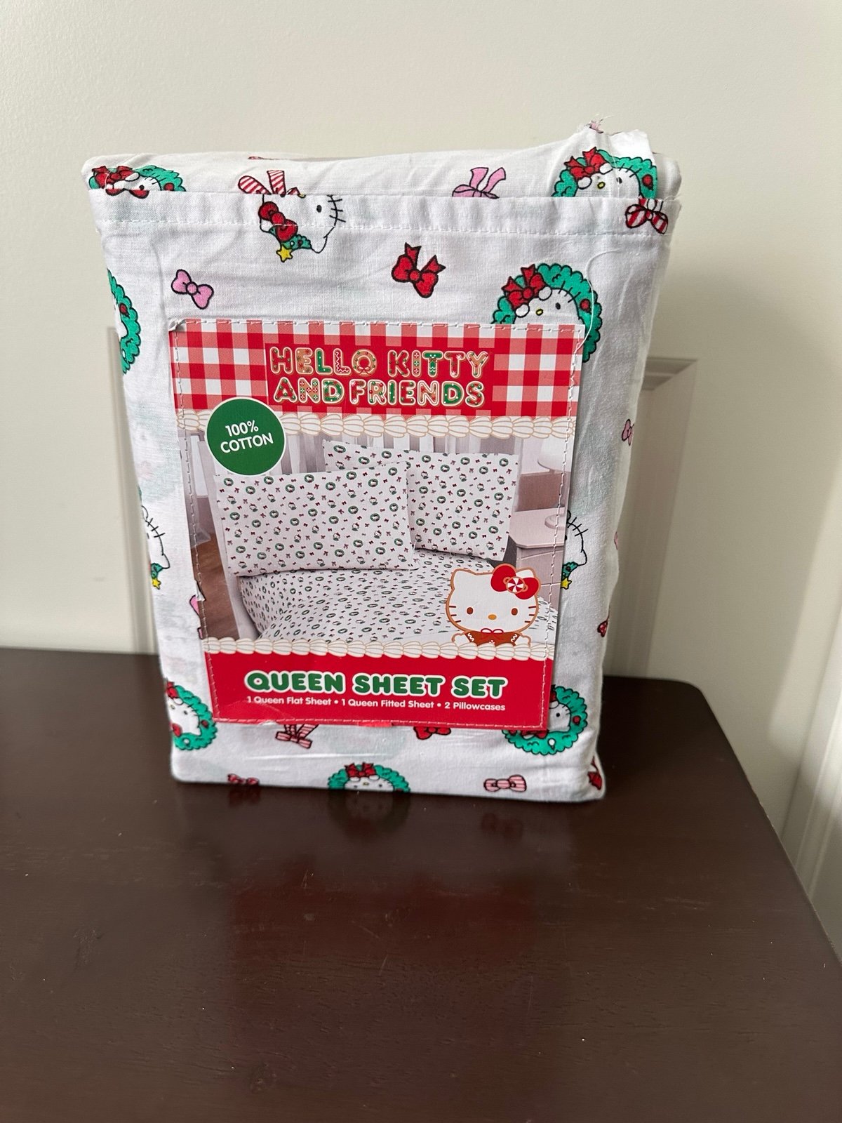 Hello Kitty White Christmas Pattern Queen Size Sheet Set