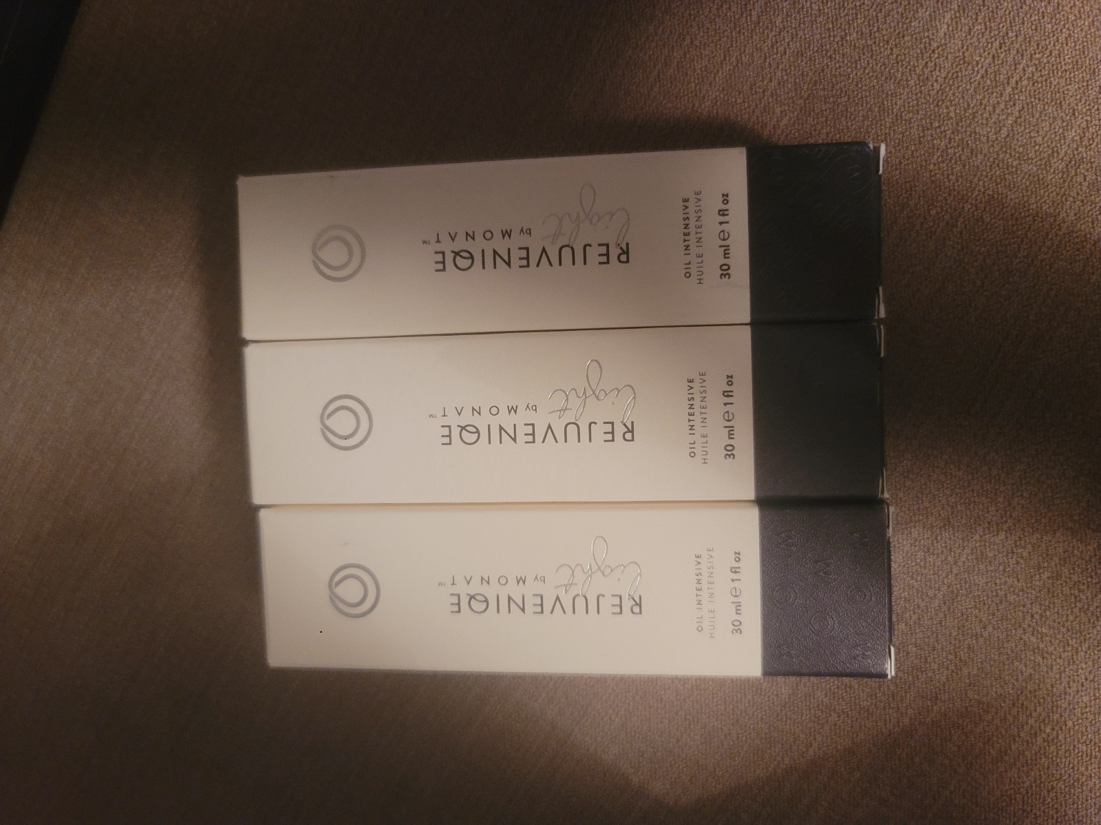 Monat rejuvenate oil