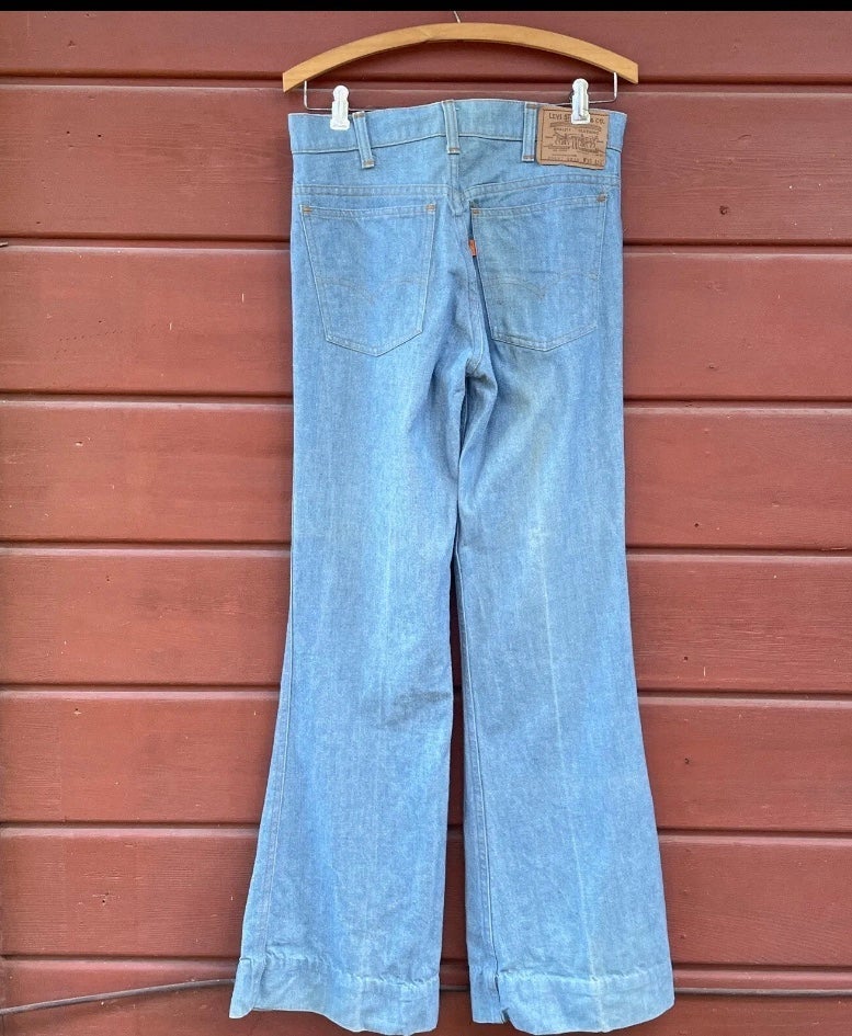 RARE VINTAGE 70s LEVI BELL BOTTOMS 646