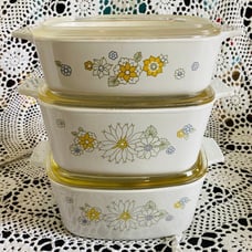 Set 3 Vintage Corningware “Floral Bouquet” Casserole Dishes With Lids