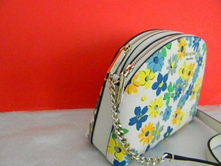 KATE SPADE NEW shops YORK SPENCER PARCHMENT FLORAL MEDLEY DBL ZIP DOME XBODY K6475