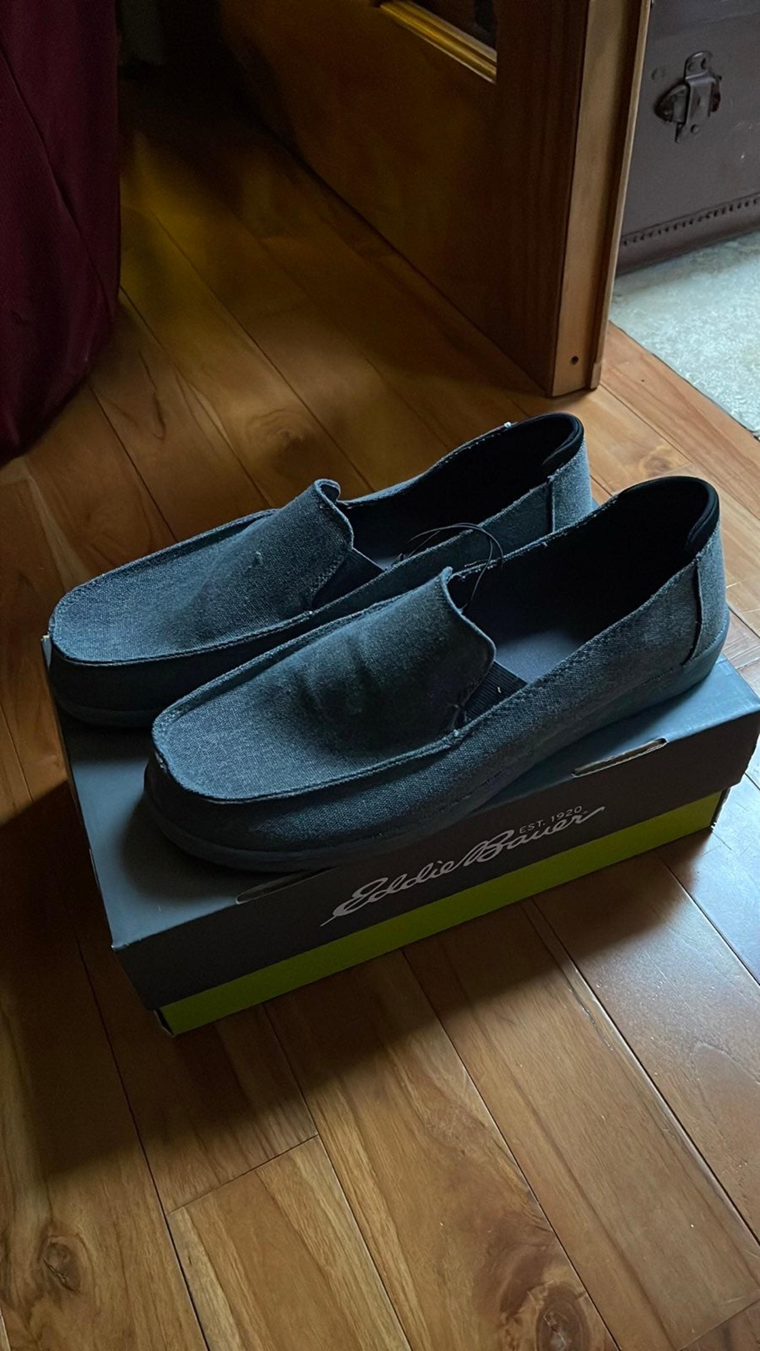 Eddie Bauer black canvas slip on size 10