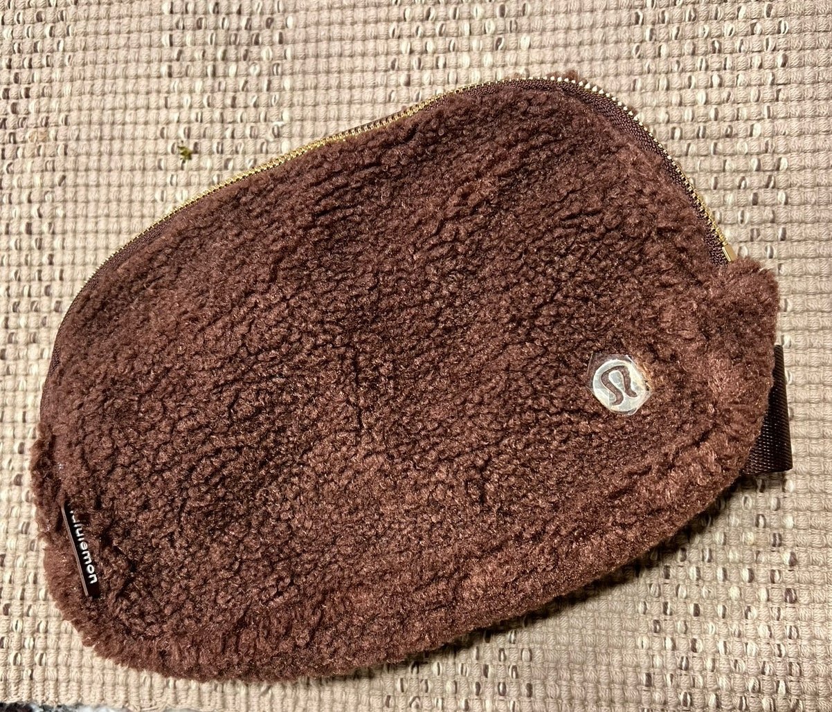 NWT Lululemon Everywhere Belt Bag *Fleece *1L Brown/Gold