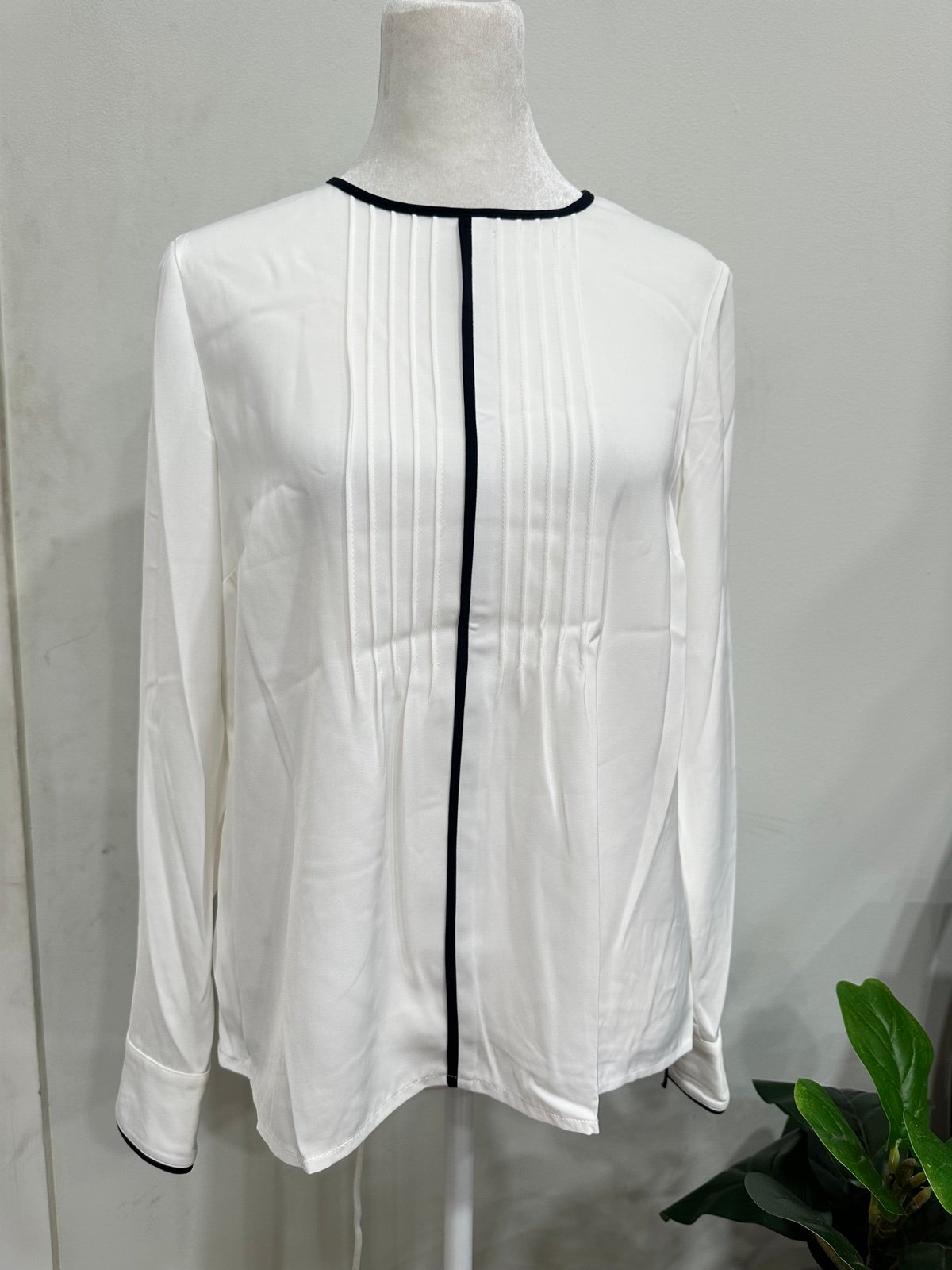 Hobbs London Rhiannon Blouse, Ivory Navy. Size US 14. Retail 185 NWT