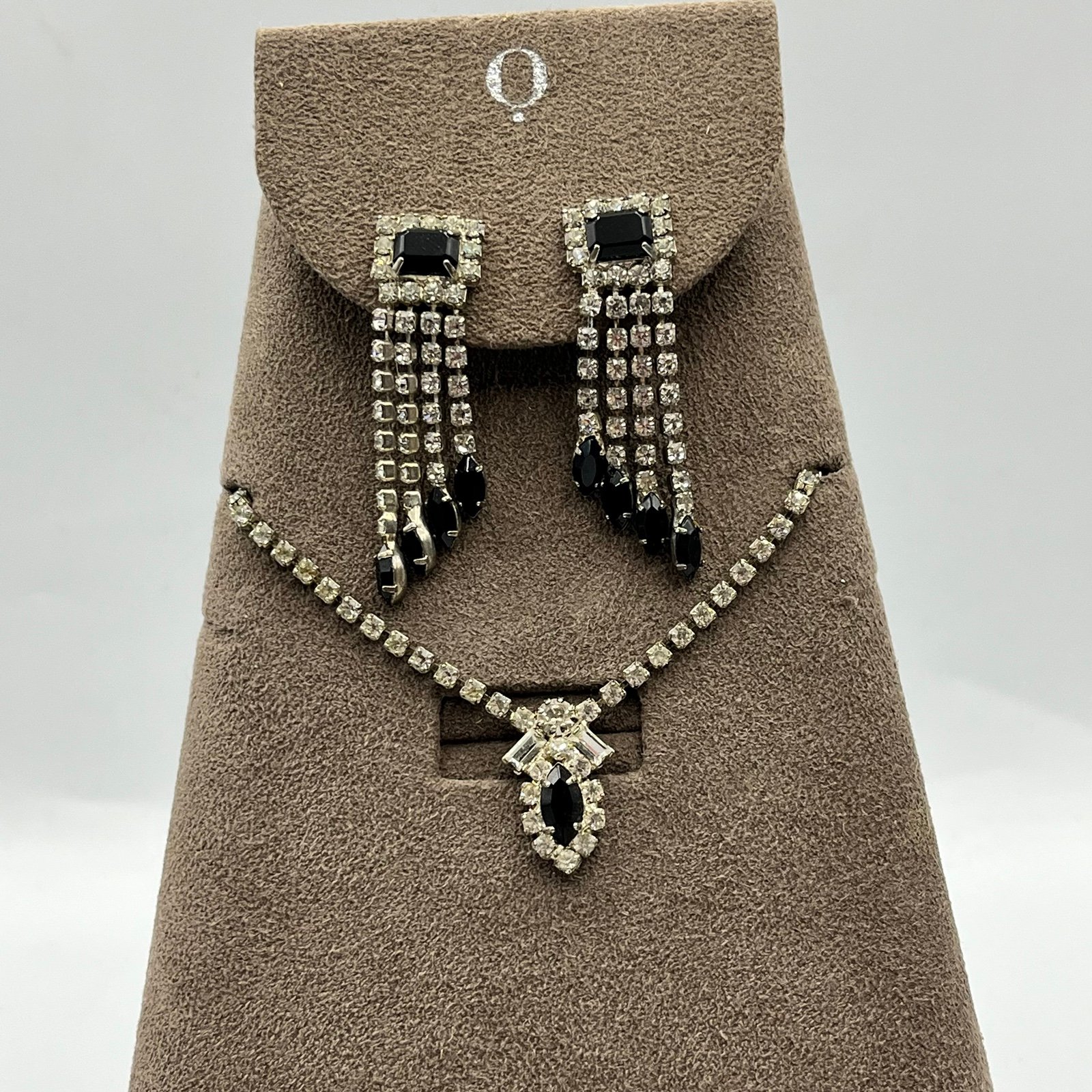 Vintage 1920 glass silver tone necklace and earring set
