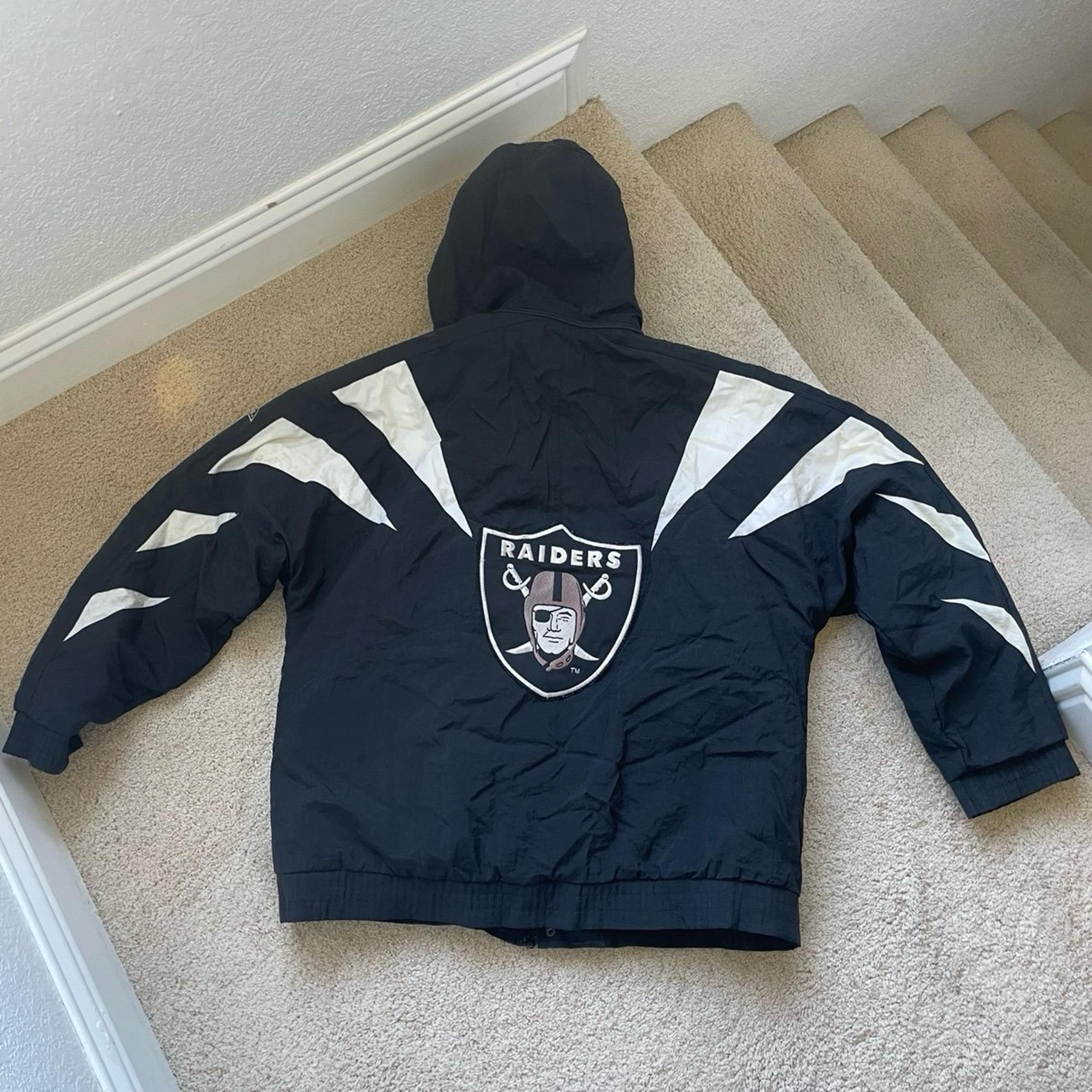 APEX pro line 90’s LA / Oakland Raiders NFL jacket MEDIUM