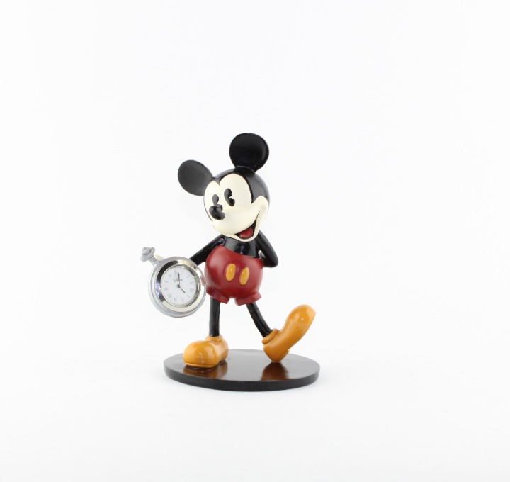Disney A Timely Classic Mickey Clock